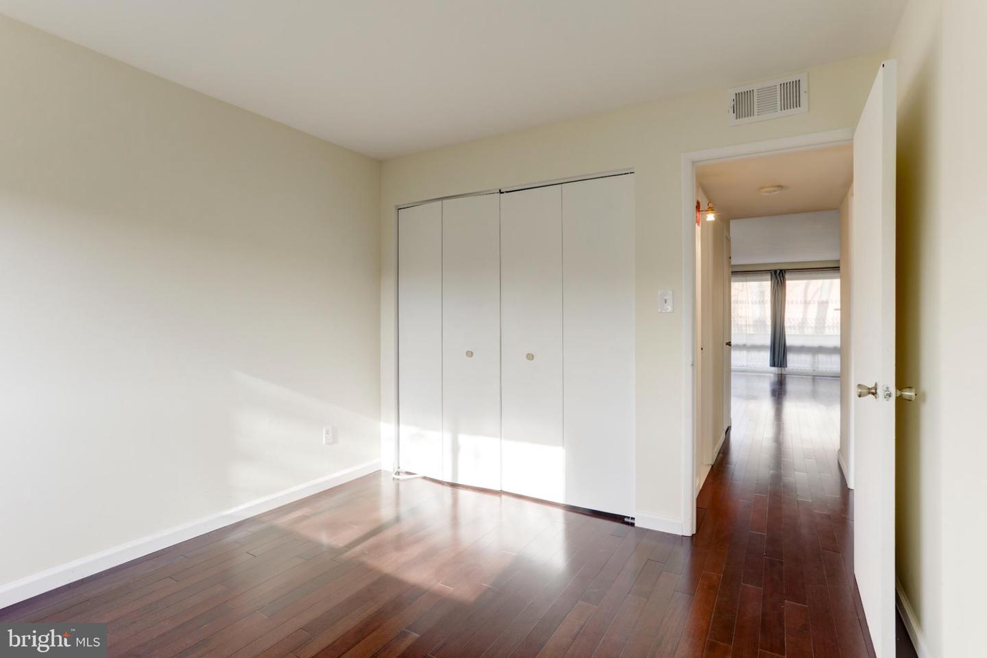 142 BIRCH ST #B6, FALLS CHURCH, Virginia 22046, 2 Bedrooms Bedrooms, 3 Rooms Rooms,1 BathroomBathrooms,Residential,For sale,142 BIRCH ST #B6,VAFA2003248 MLS # VAFA2003248