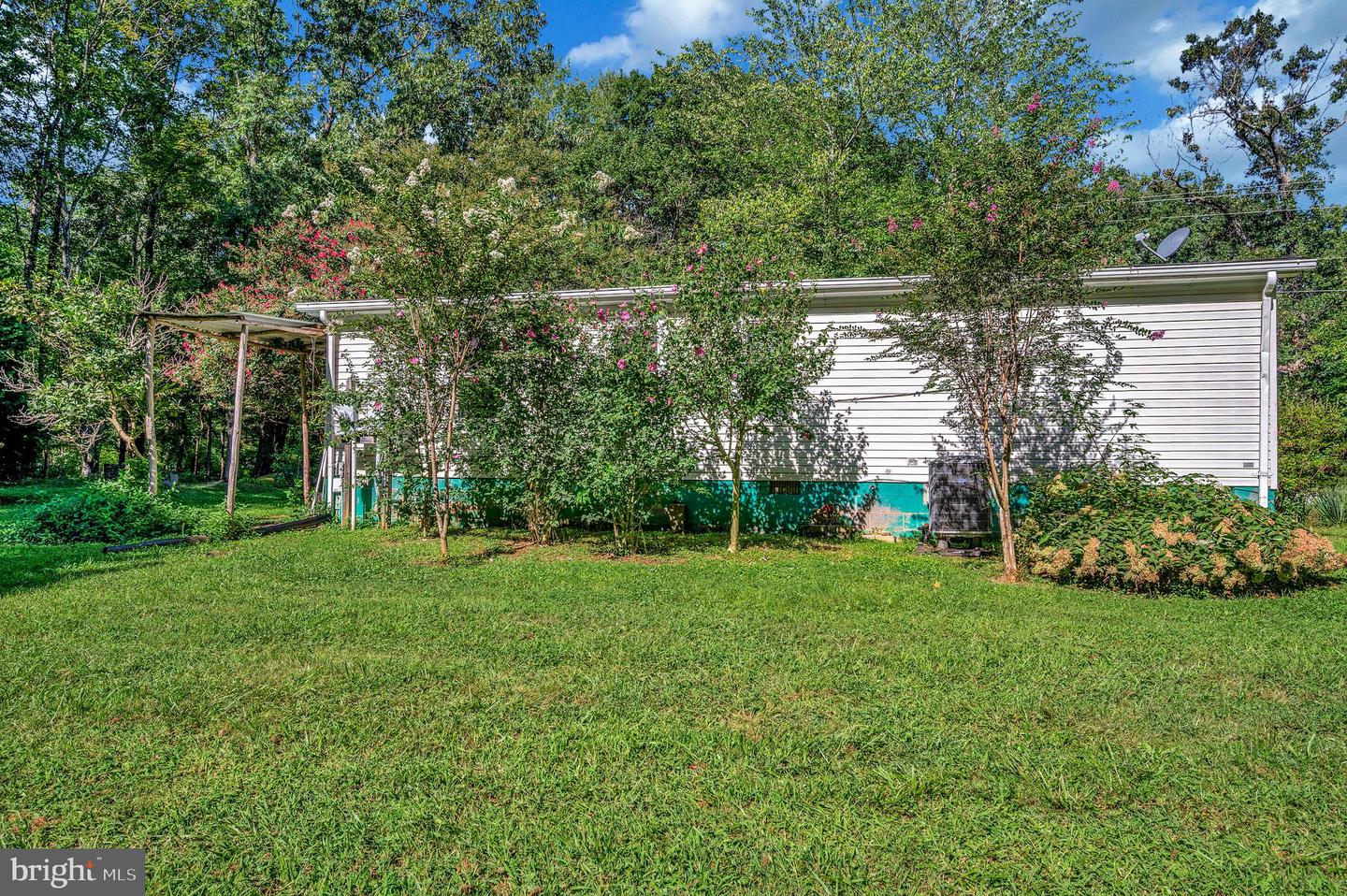 13500 SHANNON HILL RD, LOUISA, Virginia 23093, 3 Bedrooms Bedrooms, ,2 BathroomsBathrooms,Residential,For sale,13500 SHANNON HILL RD,VALA2008510 MLS # VALA2008510