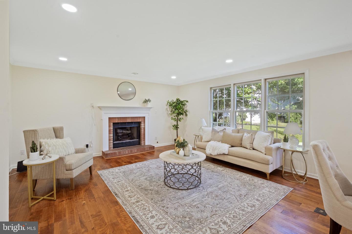 14216 HARTWOOD CT, CENTREVILLE, Virginia 20121, 5 Bedrooms Bedrooms, ,3 BathroomsBathrooms,Residential,For sale,14216 HARTWOOD CT,VAFX2264322 MLS # VAFX2264322