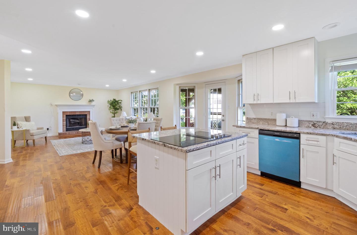 14216 HARTWOOD CT, CENTREVILLE, Virginia 20121, 5 Bedrooms Bedrooms, ,3 BathroomsBathrooms,Residential,For sale,14216 HARTWOOD CT,VAFX2264322 MLS # VAFX2264322