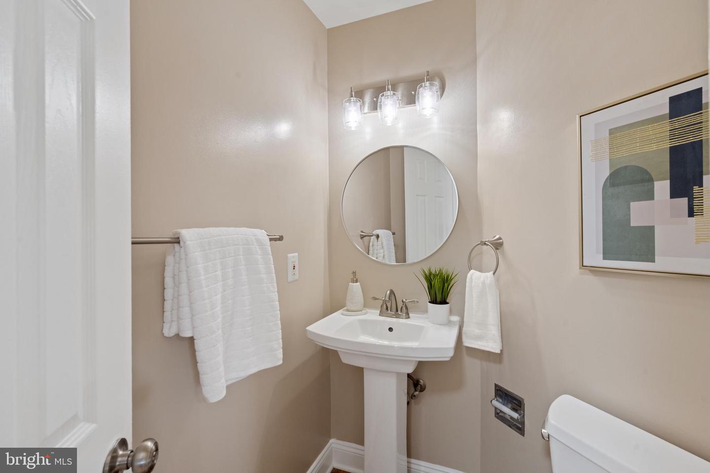 14216 HARTWOOD CT, CENTREVILLE, Virginia 20121, 5 Bedrooms Bedrooms, ,3 BathroomsBathrooms,Residential,For sale,14216 HARTWOOD CT,VAFX2264322 MLS # VAFX2264322