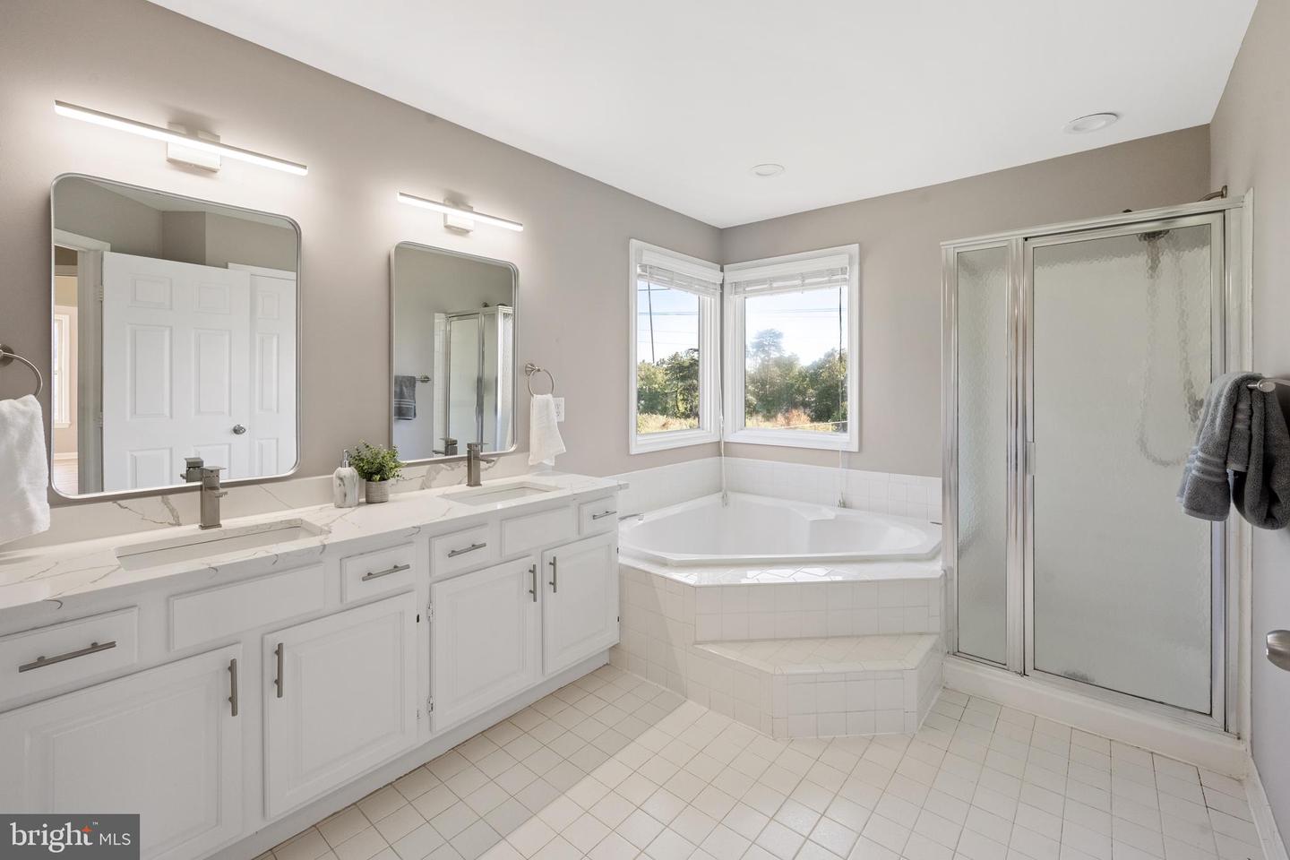 14216 HARTWOOD CT, CENTREVILLE, Virginia 20121, 5 Bedrooms Bedrooms, ,3 BathroomsBathrooms,Residential,For sale,14216 HARTWOOD CT,VAFX2264322 MLS # VAFX2264322