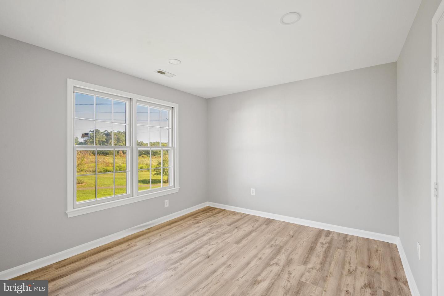 14216 HARTWOOD CT, CENTREVILLE, Virginia 20121, 5 Bedrooms Bedrooms, ,3 BathroomsBathrooms,Residential,For sale,14216 HARTWOOD CT,VAFX2264322 MLS # VAFX2264322