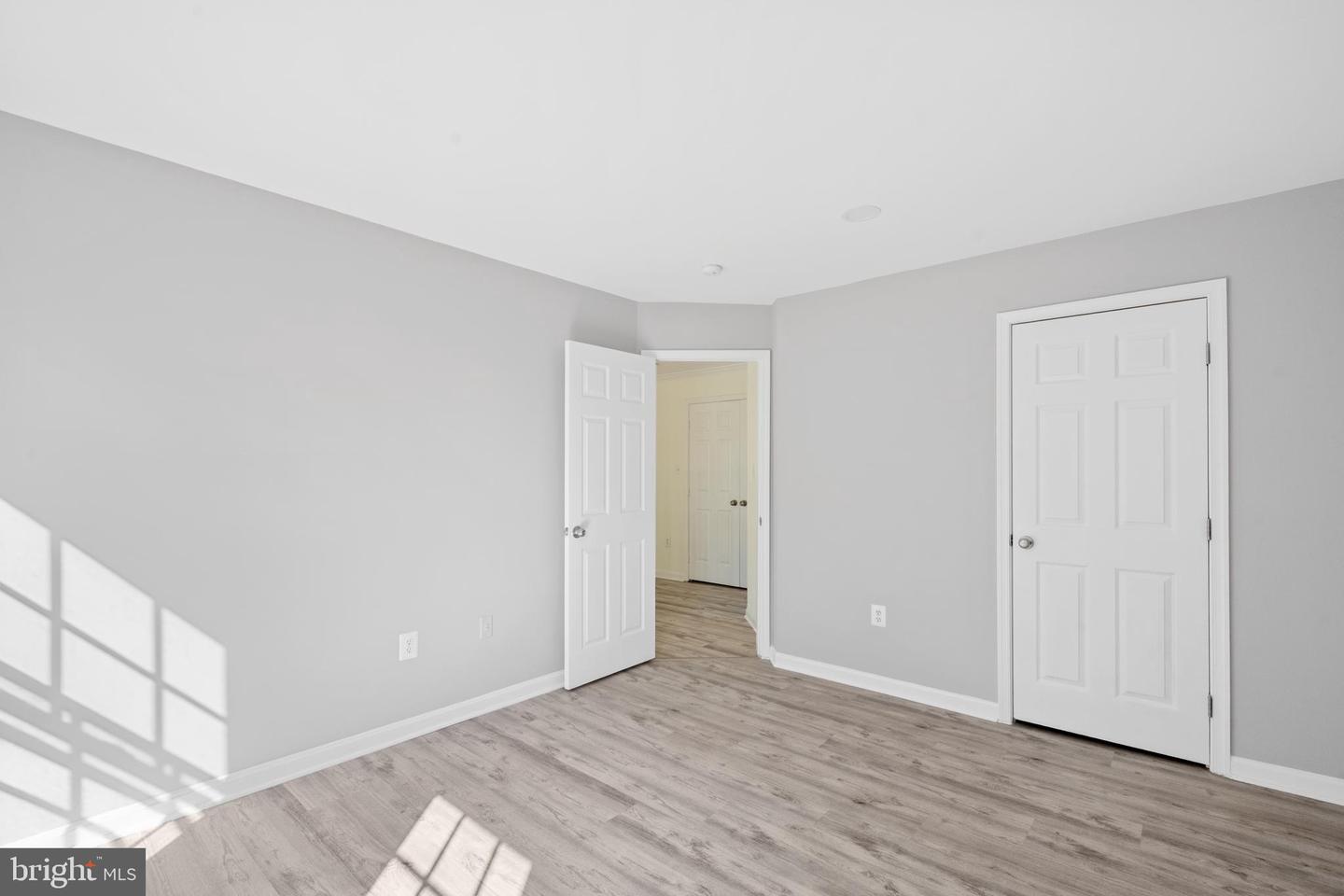 14216 HARTWOOD CT, CENTREVILLE, Virginia 20121, 5 Bedrooms Bedrooms, ,3 BathroomsBathrooms,Residential,For sale,14216 HARTWOOD CT,VAFX2264322 MLS # VAFX2264322