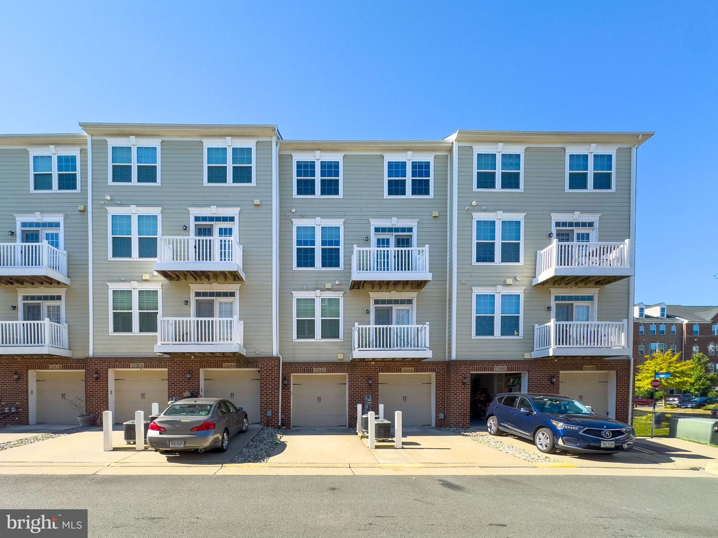13682 ENDEAVOUR DR #19D, HERNDON, Virginia 20171, 3 Bedrooms Bedrooms, ,2 BathroomsBathrooms,Residential,For sale,13682 ENDEAVOUR DR #19D,VAFX2264326 MLS # VAFX2264326