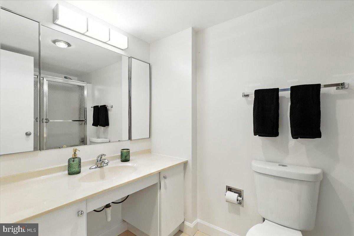 205 YOAKUM PKWY #721, ALEXANDRIA, Virginia 22304, 2 Bedrooms Bedrooms, 4 Rooms Rooms,2 BathroomsBathrooms,Residential,For sale,205 YOAKUM PKWY #721,VAAX2049204 MLS # VAAX2049204