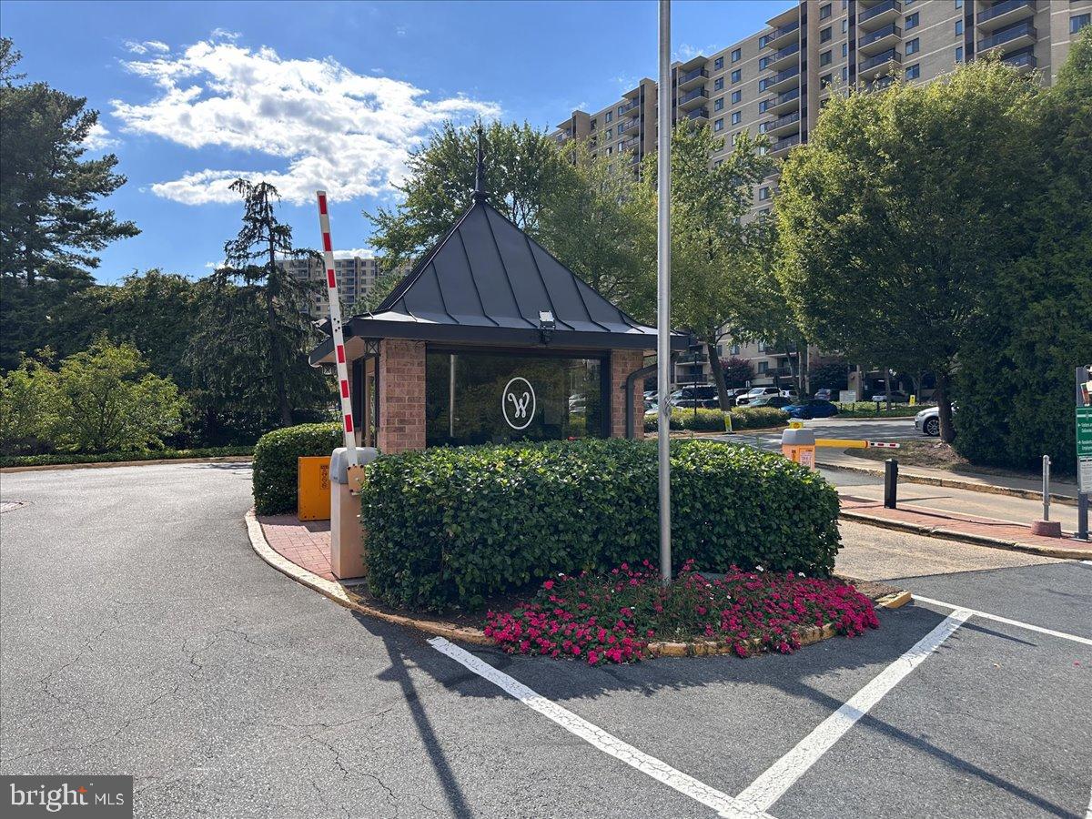 205 YOAKUM PKWY #721, ALEXANDRIA, Virginia 22304, 2 Bedrooms Bedrooms, 4 Rooms Rooms,2 BathroomsBathrooms,Residential,For sale,205 YOAKUM PKWY #721,VAAX2049204 MLS # VAAX2049204