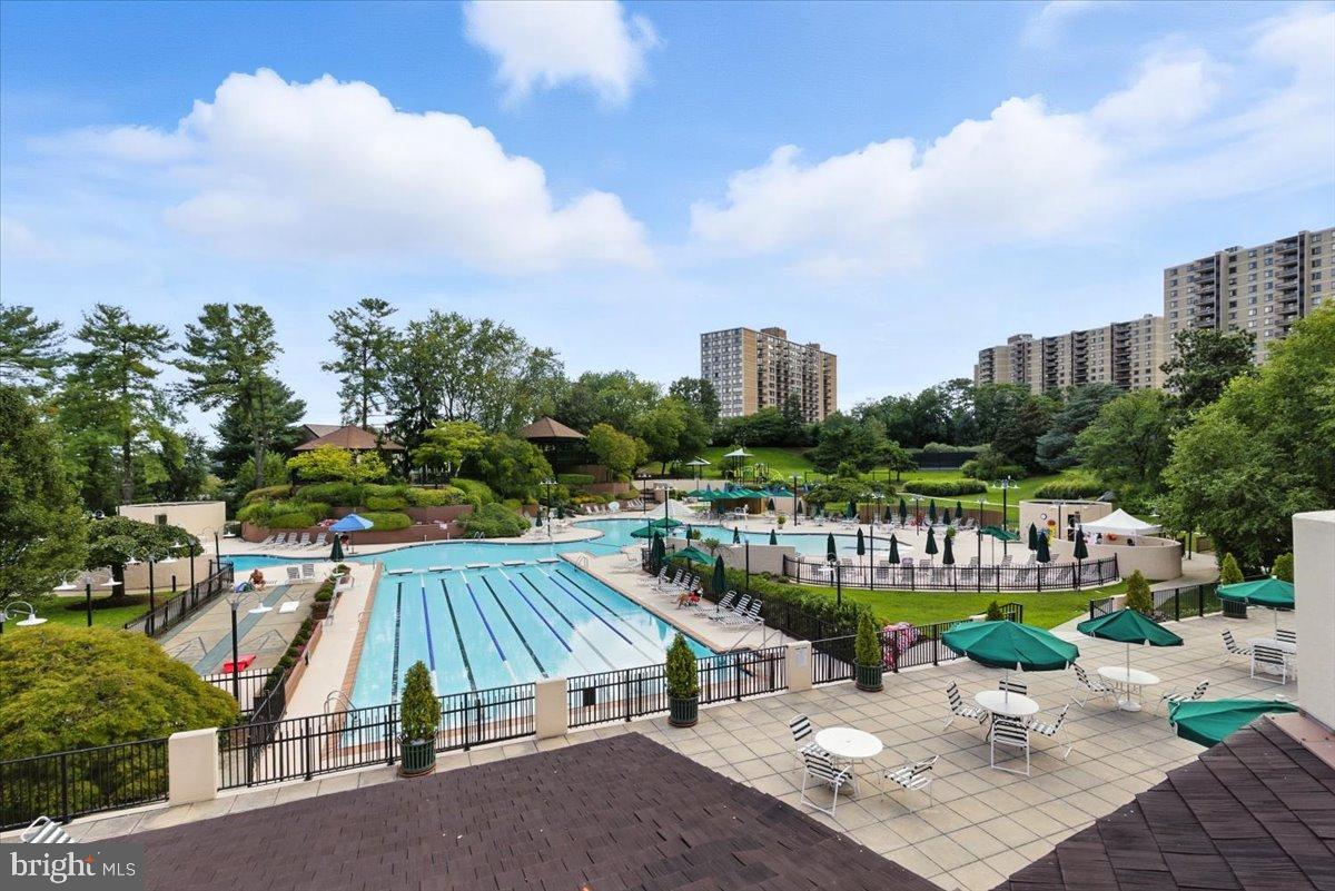 205 YOAKUM PKWY #721, ALEXANDRIA, Virginia 22304, 2 Bedrooms Bedrooms, 4 Rooms Rooms,2 BathroomsBathrooms,Residential,For sale,205 YOAKUM PKWY #721,VAAX2049204 MLS # VAAX2049204