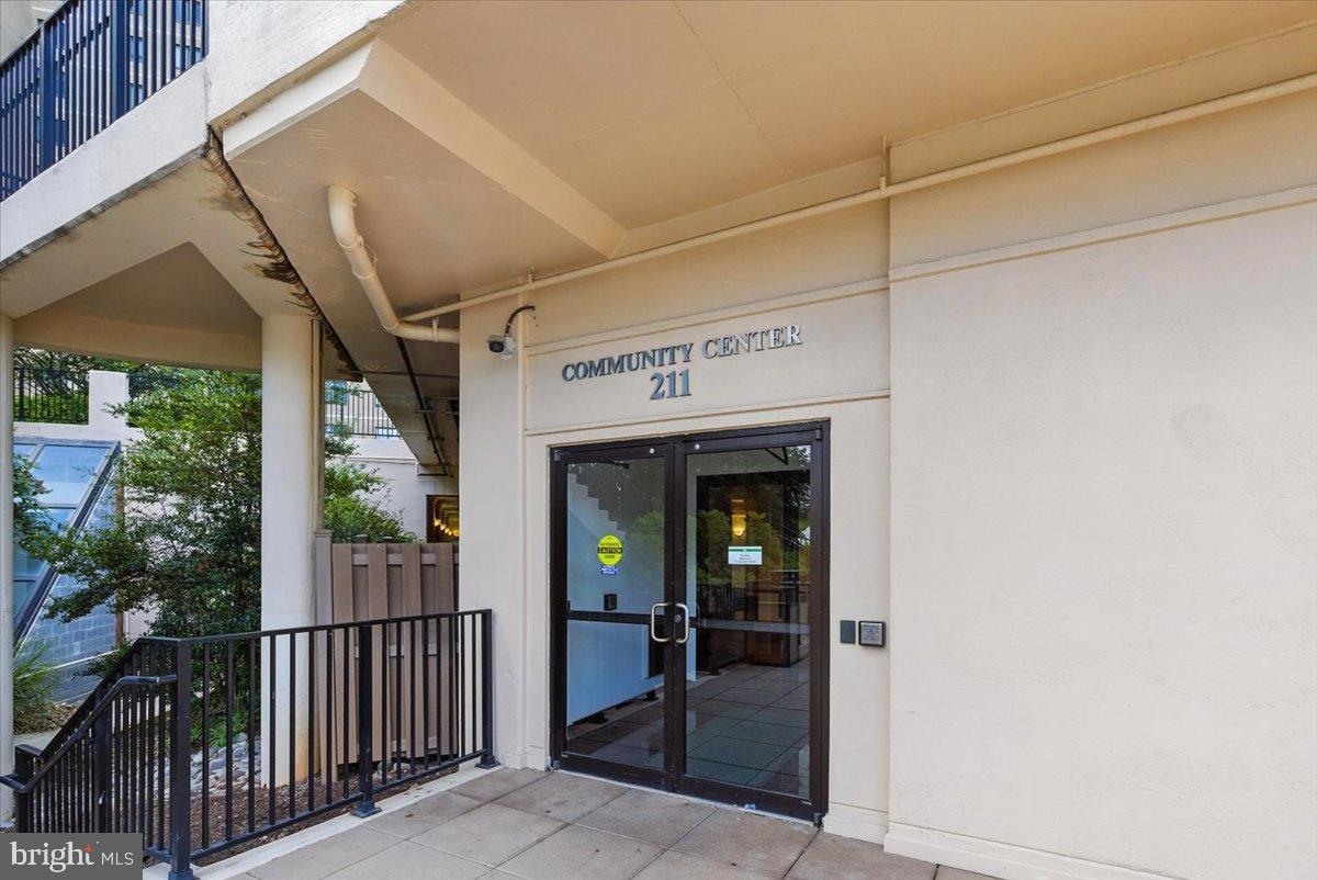 205 YOAKUM PKWY #721, ALEXANDRIA, Virginia 22304, 2 Bedrooms Bedrooms, 4 Rooms Rooms,2 BathroomsBathrooms,Residential,For sale,205 YOAKUM PKWY #721,VAAX2049204 MLS # VAAX2049204