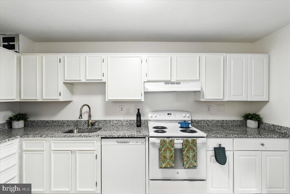 205 YOAKUM PKWY #721, ALEXANDRIA, Virginia 22304, 2 Bedrooms Bedrooms, 4 Rooms Rooms,2 BathroomsBathrooms,Residential,For sale,205 YOAKUM PKWY #721,VAAX2049204 MLS # VAAX2049204