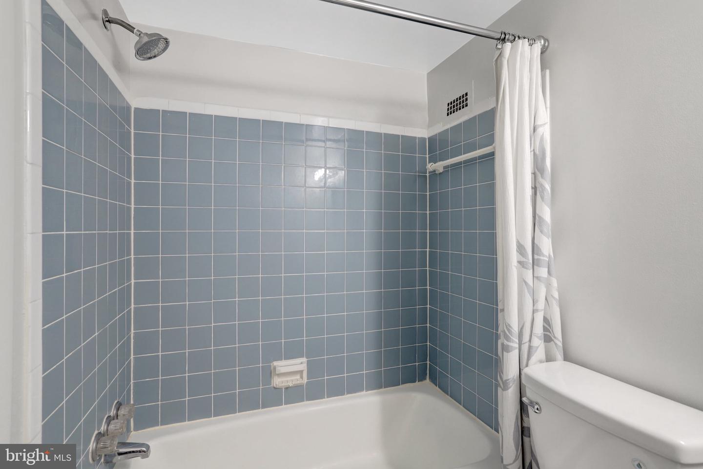 6141 LEESBURG PIKE #202, FALLS CHURCH, Virginia 22041, 1 Bedroom Bedrooms, ,1 BathroomBathrooms,Residential,For sale,6141 LEESBURG PIKE #202,VAFX2264360 MLS # VAFX2264360