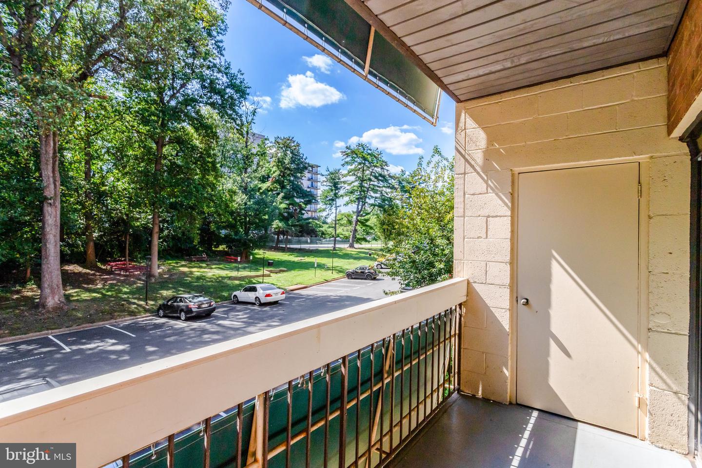 6141 LEESBURG PIKE #202, FALLS CHURCH, Virginia 22041, 1 Bedroom Bedrooms, ,1 BathroomBathrooms,Residential,For sale,6141 LEESBURG PIKE #202,VAFX2264360 MLS # VAFX2264360
