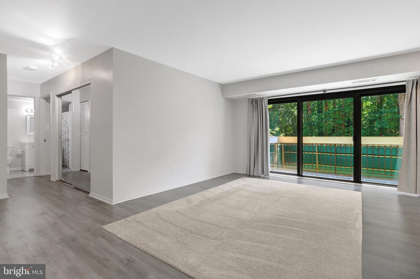6141 LEESBURG PIKE #202, FALLS CHURCH, Virginia 22041, 1 Bedroom Bedrooms, ,1 BathroomBathrooms,Residential,For sale,6141 LEESBURG PIKE #202,VAFX2264360 MLS # VAFX2264360