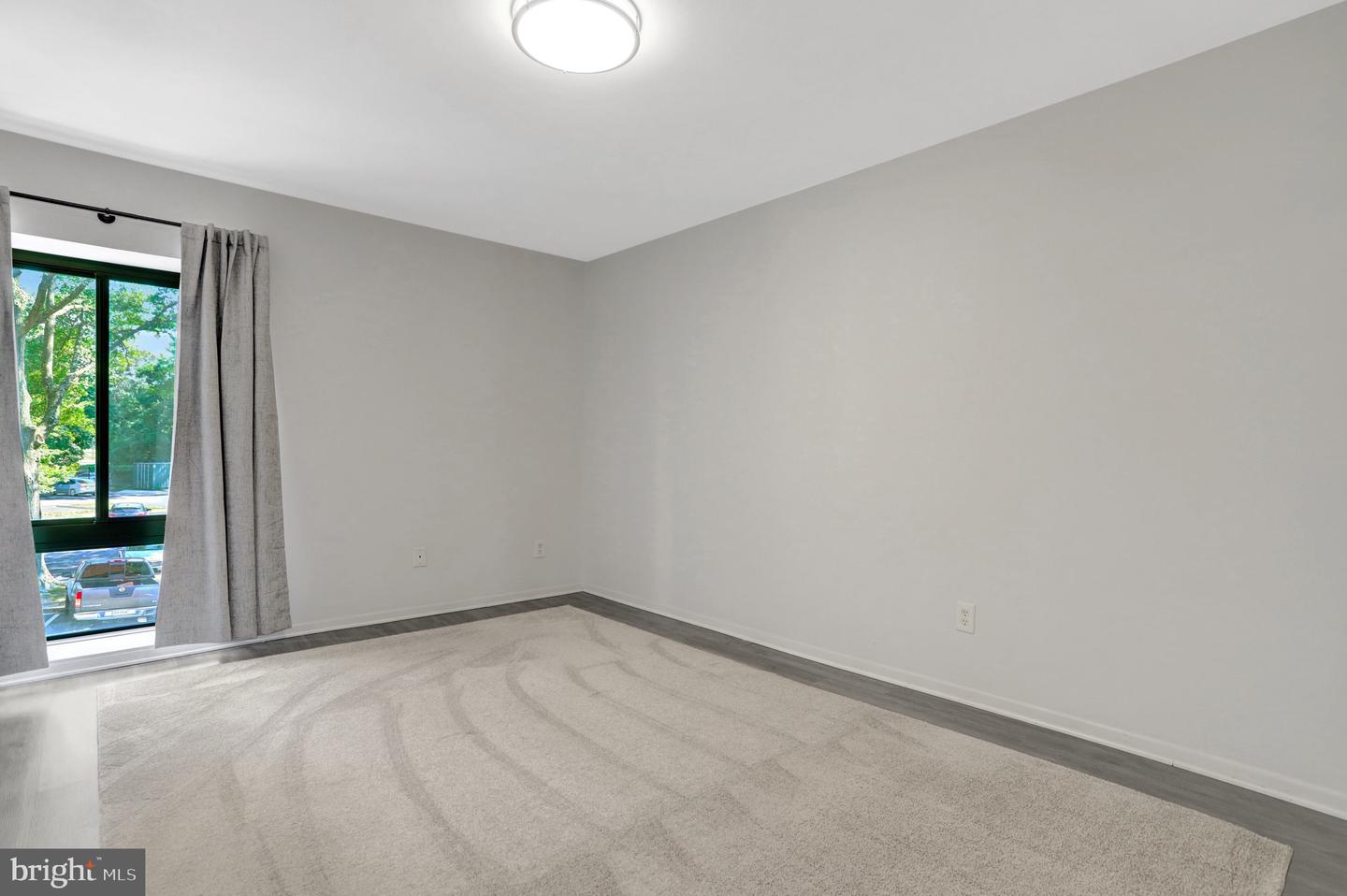 6141 LEESBURG PIKE #202, FALLS CHURCH, Virginia 22041, 1 Bedroom Bedrooms, ,1 BathroomBathrooms,Residential,For sale,6141 LEESBURG PIKE #202,VAFX2264360 MLS # VAFX2264360