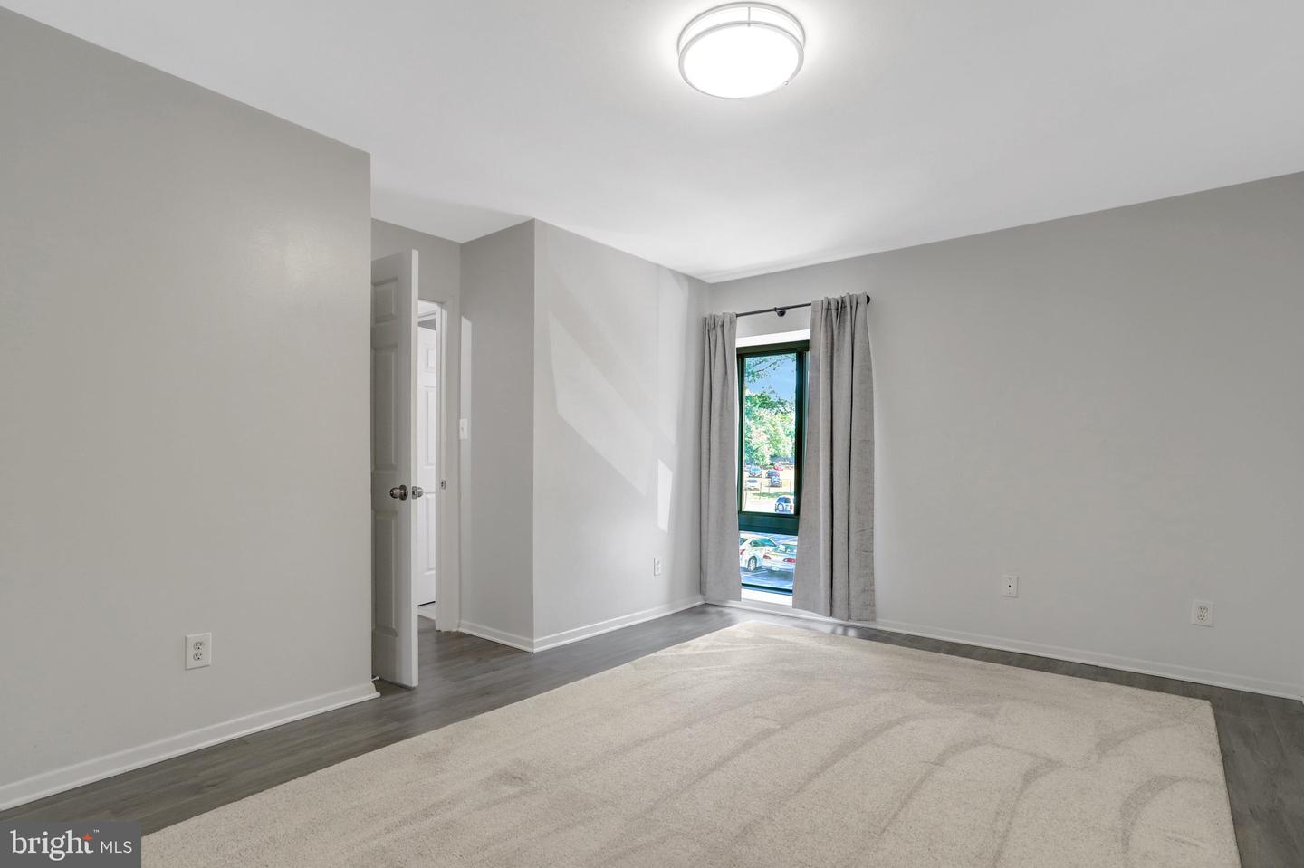 6141 LEESBURG PIKE #202, FALLS CHURCH, Virginia 22041, 1 Bedroom Bedrooms, ,1 BathroomBathrooms,Residential,For sale,6141 LEESBURG PIKE #202,VAFX2264360 MLS # VAFX2264360