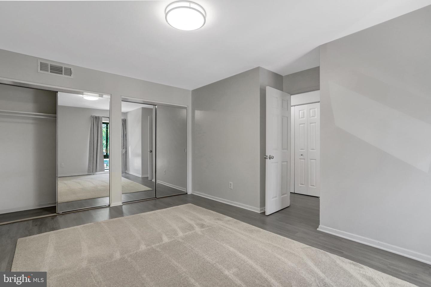 6141 LEESBURG PIKE #202, FALLS CHURCH, Virginia 22041, 1 Bedroom Bedrooms, ,1 BathroomBathrooms,Residential,For sale,6141 LEESBURG PIKE #202,VAFX2264360 MLS # VAFX2264360