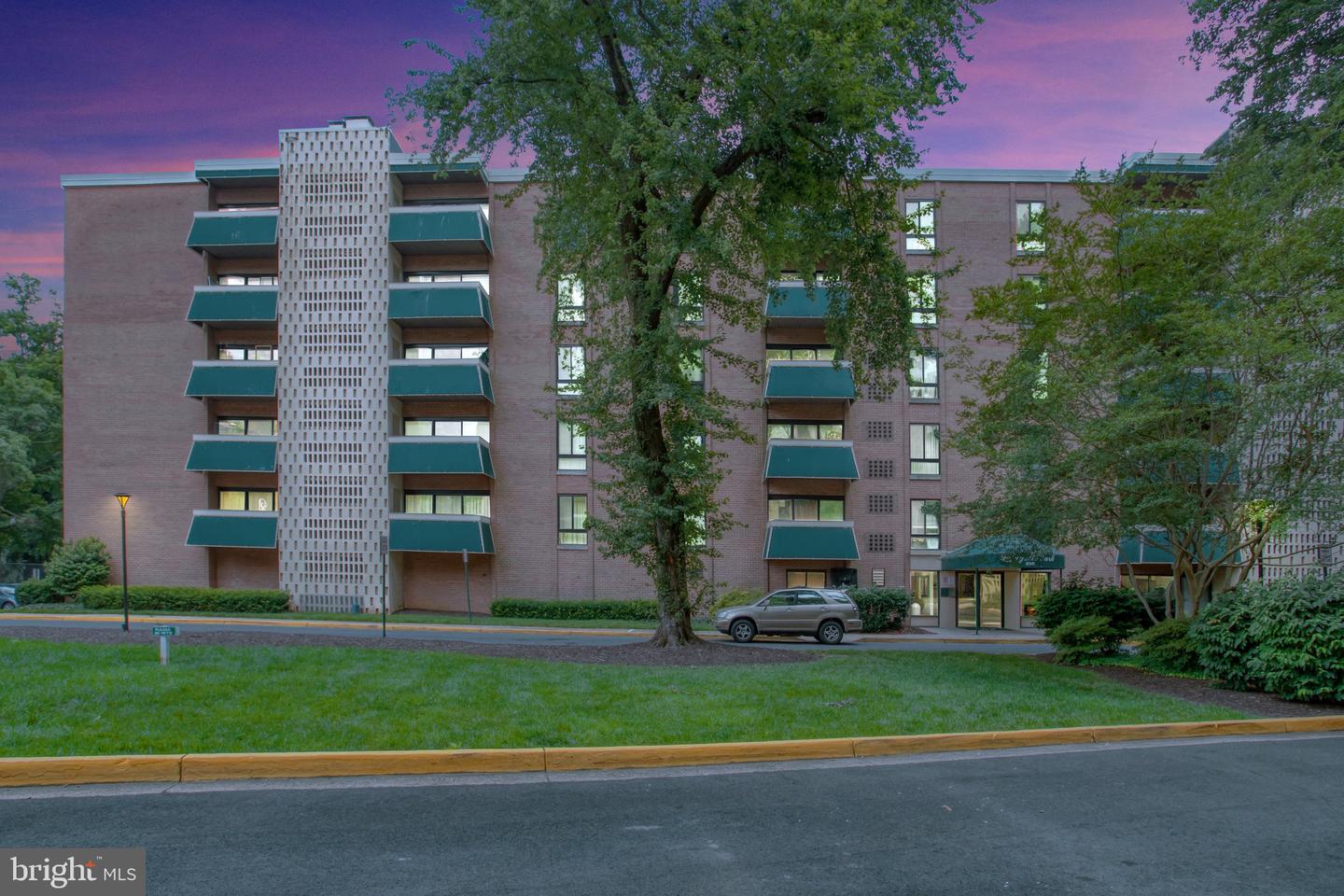 6141 LEESBURG PIKE #202, FALLS CHURCH, Virginia 22041, 1 Bedroom Bedrooms, ,1 BathroomBathrooms,Residential,For sale,6141 LEESBURG PIKE #202,VAFX2264360 MLS # VAFX2264360