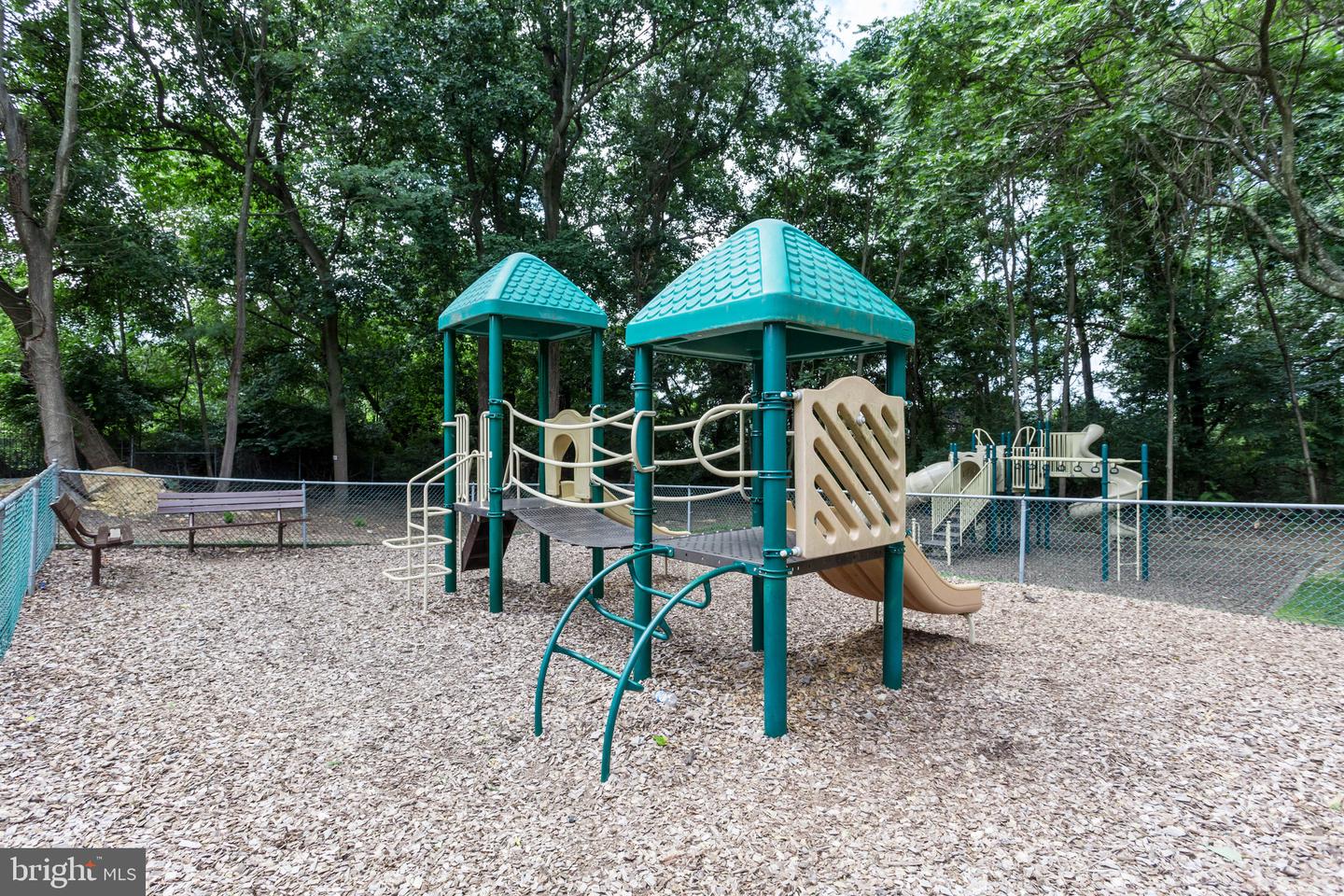 6141 LEESBURG PIKE #202, FALLS CHURCH, Virginia 22041, 1 Bedroom Bedrooms, ,1 BathroomBathrooms,Residential,For sale,6141 LEESBURG PIKE #202,VAFX2264360 MLS # VAFX2264360