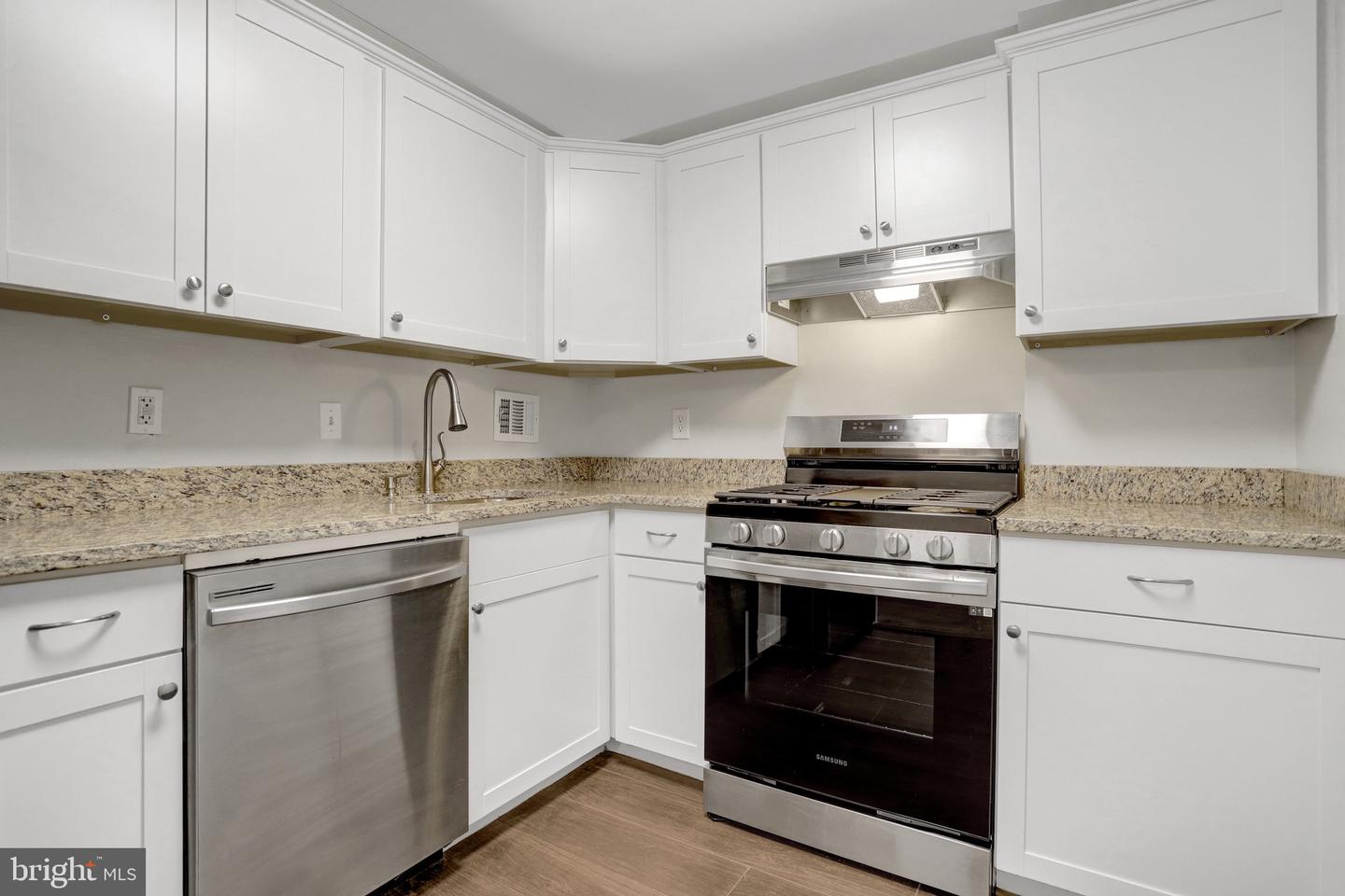 6141 LEESBURG PIKE #202, FALLS CHURCH, Virginia 22041, 1 Bedroom Bedrooms, ,1 BathroomBathrooms,Residential,For sale,6141 LEESBURG PIKE #202,VAFX2264360 MLS # VAFX2264360
