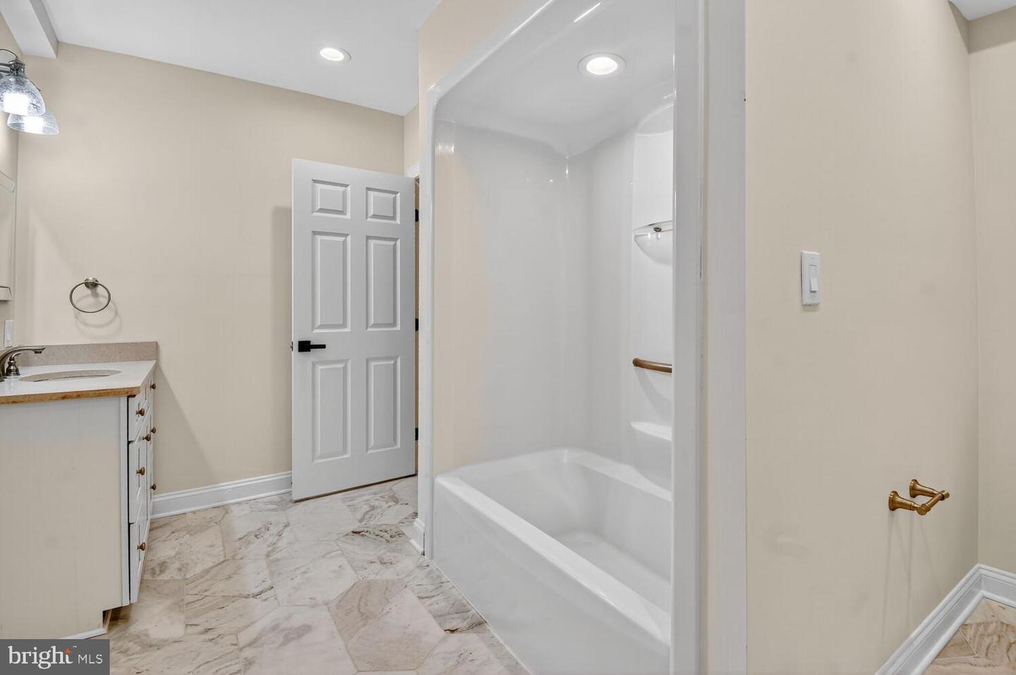 3112 LEGATION ST NW, WASHINGTON, District Of Columbia 20015, 6 Bedrooms Bedrooms, ,5 BathroomsBathrooms,Residential,For sale,3112 LEGATION ST NW,DCDC2217624 MLS # DCDC2217624