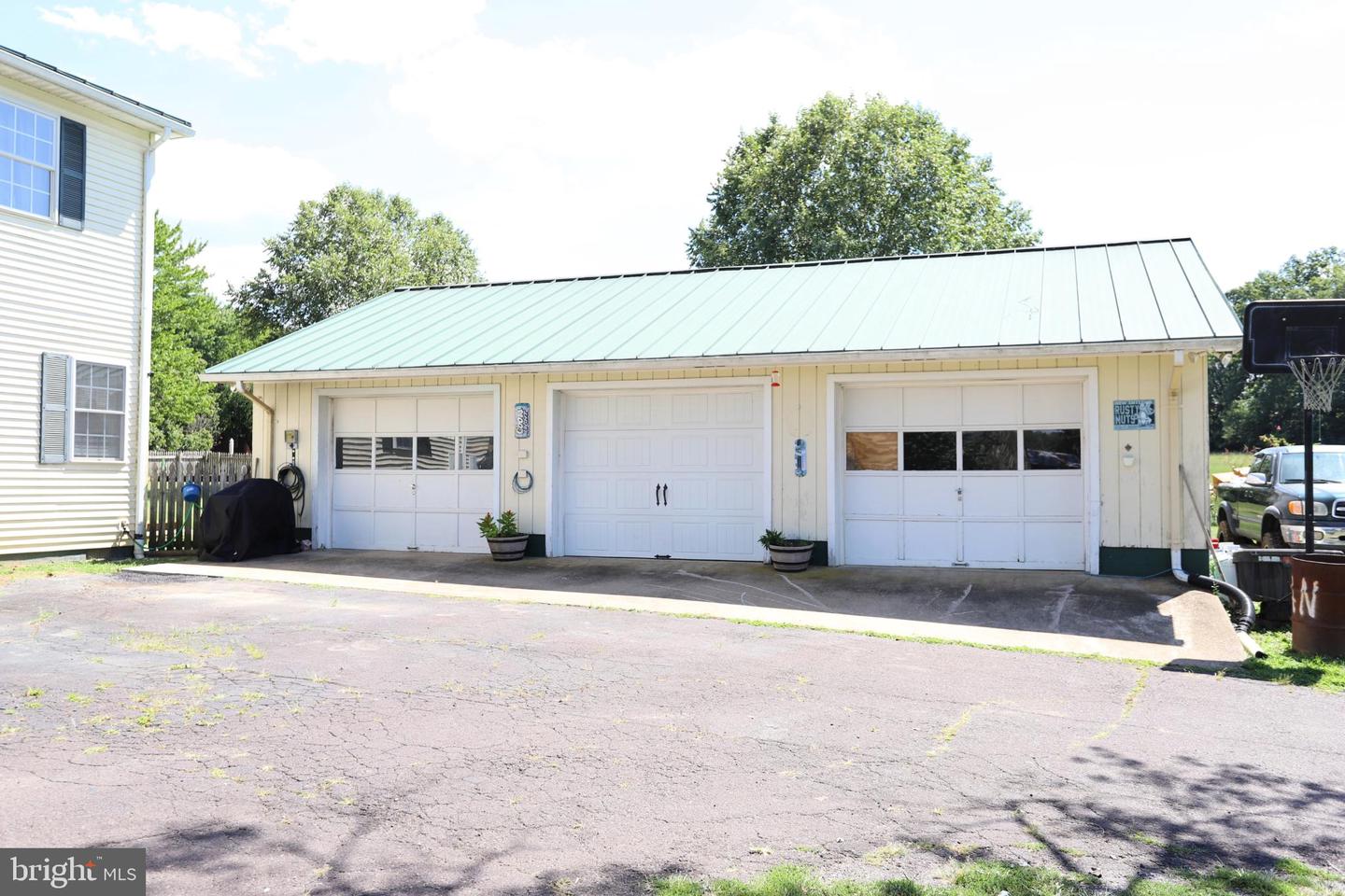 23202 VILLAGE RD, UNIONVILLE, Virginia 22567, 4 Bedrooms Bedrooms, 14 Rooms Rooms,3 BathroomsBathrooms,Residential,For sale,23202 VILLAGE RD,VAOR2010644 MLS # VAOR2010644