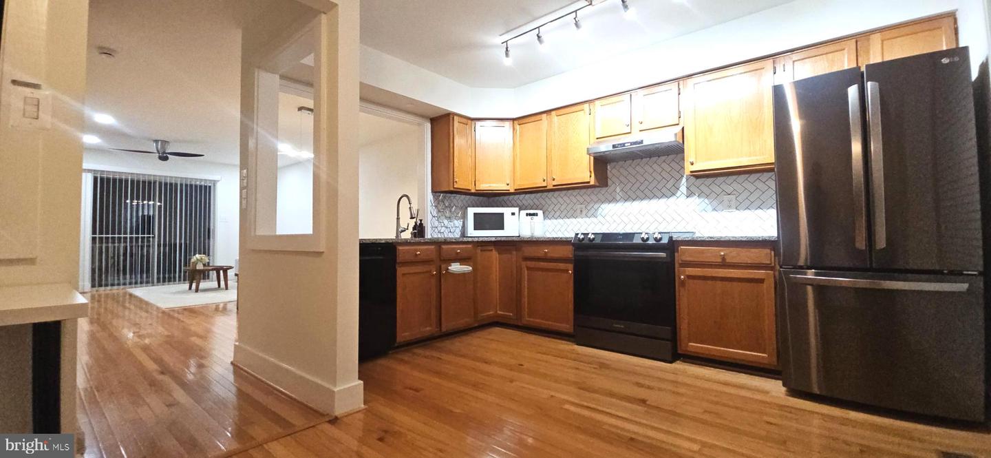 6805 CHASEWOOD CIR, CENTREVILLE, Virginia 20121, 3 Bedrooms Bedrooms, ,3 BathroomsBathrooms,Residential,For sale,6805 CHASEWOOD CIR,VAFX2264380 MLS # VAFX2264380