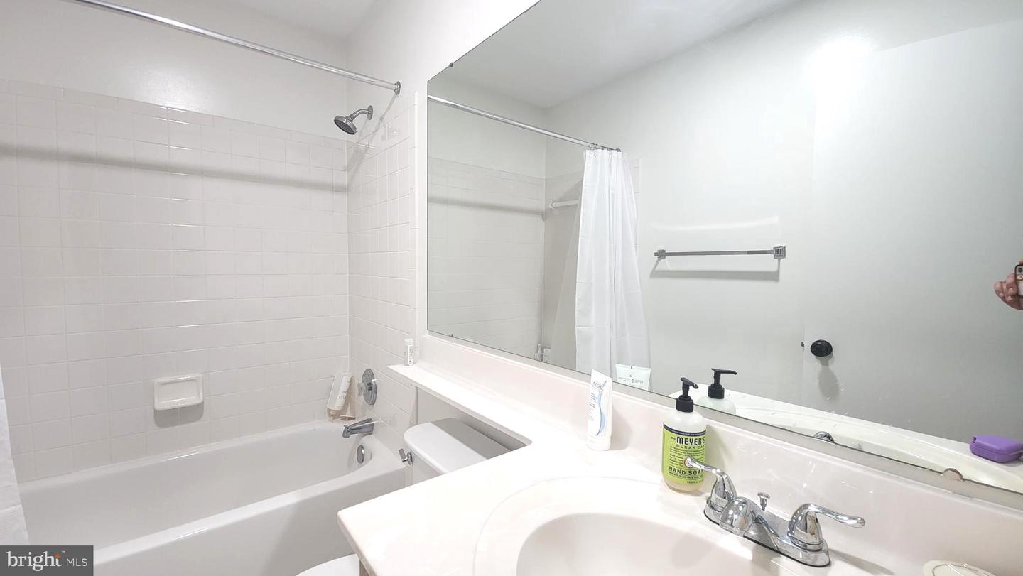 6805 CHASEWOOD CIR, CENTREVILLE, Virginia 20121, 3 Bedrooms Bedrooms, ,3 BathroomsBathrooms,Residential,For sale,6805 CHASEWOOD CIR,VAFX2264380 MLS # VAFX2264380