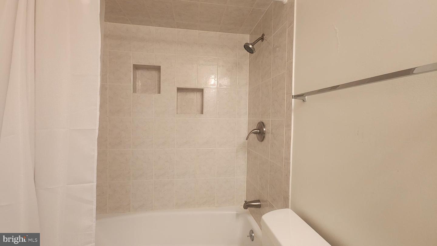 6805 CHASEWOOD CIR, CENTREVILLE, Virginia 20121, 3 Bedrooms Bedrooms, ,3 BathroomsBathrooms,Residential,For sale,6805 CHASEWOOD CIR,VAFX2264380 MLS # VAFX2264380
