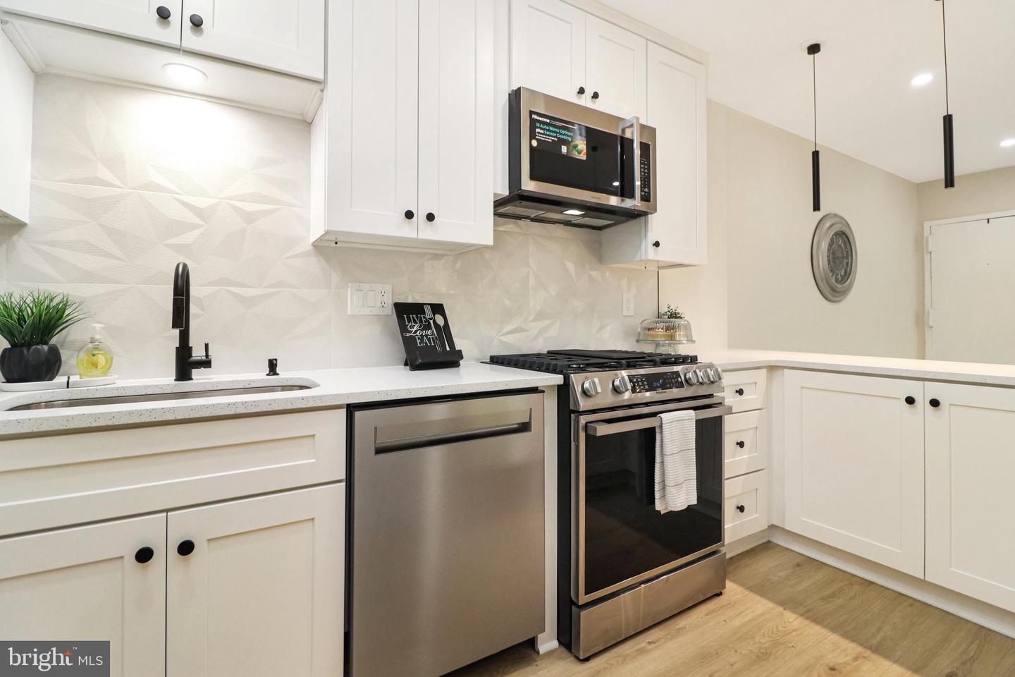 7980 AUDUBON AVE #203, ALEXANDRIA, Virginia 22306, 2 Bedrooms Bedrooms, ,2 BathroomsBathrooms,Residential,For sale,7980 AUDUBON AVE #203,VAFX2264286 MLS # VAFX2264286