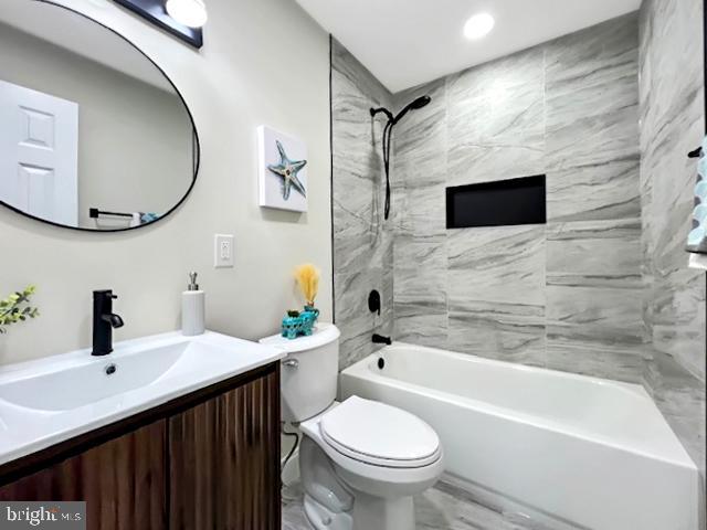 7980 AUDUBON AVE #203, ALEXANDRIA, Virginia 22306, 2 Bedrooms Bedrooms, ,2 BathroomsBathrooms,Residential,For sale,7980 AUDUBON AVE #203,VAFX2264286 MLS # VAFX2264286