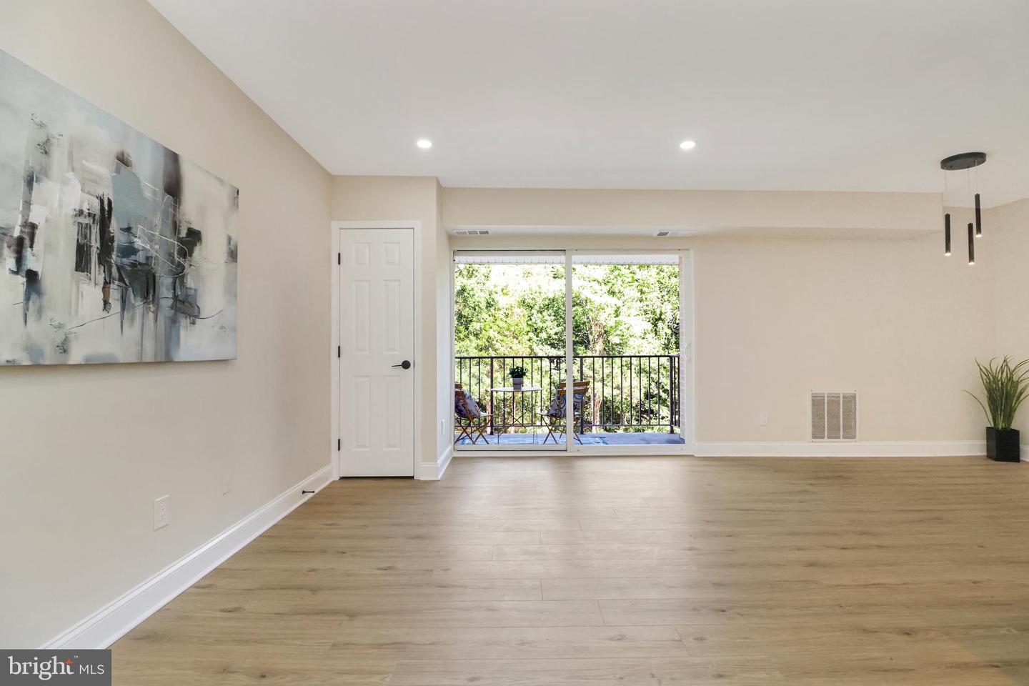 7980 AUDUBON AVE #203, ALEXANDRIA, Virginia 22306, 2 Bedrooms Bedrooms, ,2 BathroomsBathrooms,Residential,For sale,7980 AUDUBON AVE #203,VAFX2264286 MLS # VAFX2264286