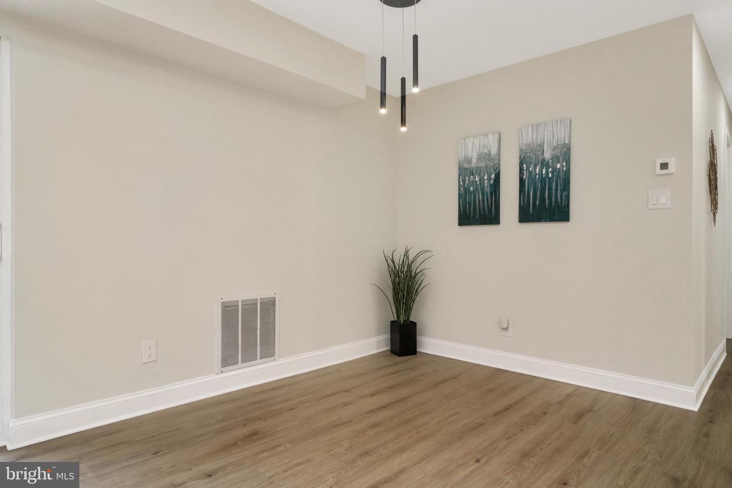 7980 AUDUBON AVE #203, ALEXANDRIA, Virginia 22306, 2 Bedrooms Bedrooms, ,2 BathroomsBathrooms,Residential,For sale,7980 AUDUBON AVE #203,VAFX2264286 MLS # VAFX2264286