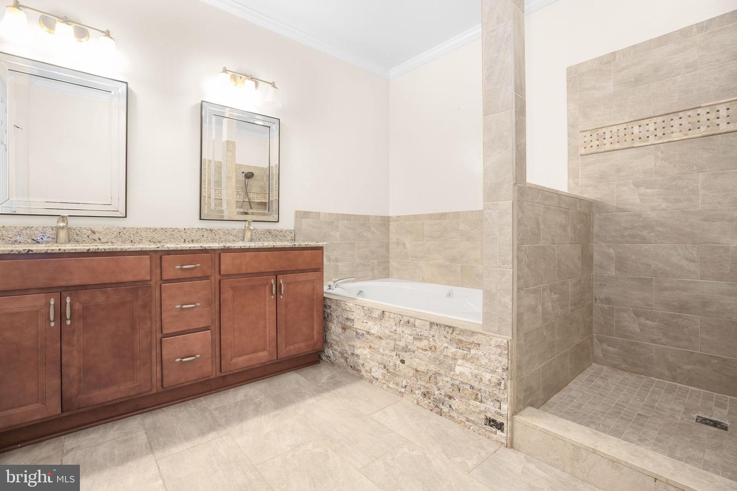 11212 SILVERSMITH LN, FREDERICKSBURG, Virginia 22407, 2 Bedrooms Bedrooms, ,2 BathroomsBathrooms,Residential,For sale,11212 SILVERSMITH LN,VASP2035924 MLS # VASP2035924