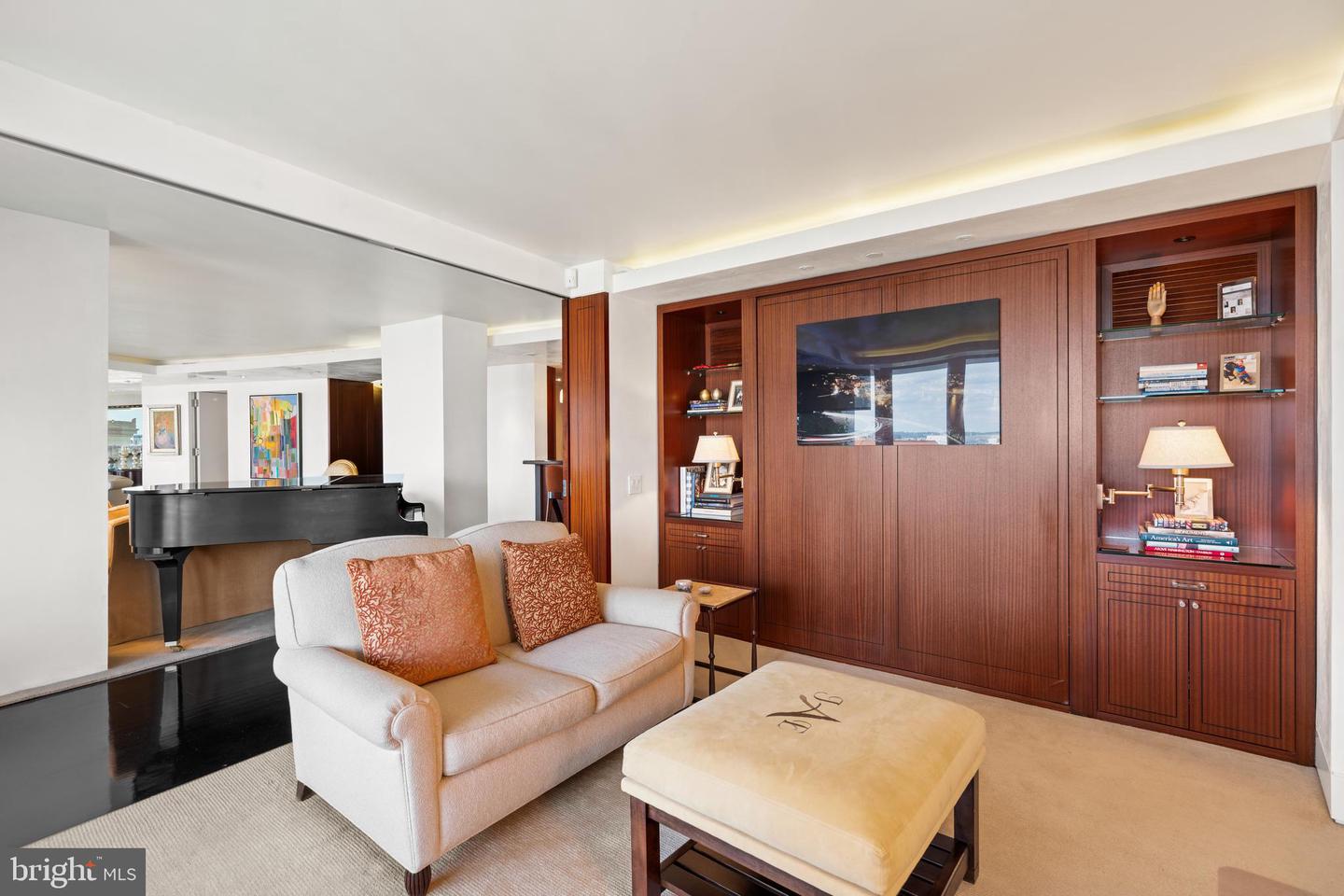 801 PENNSYLVANIA AVE NW #1218, WASHINGTON, District Of Columbia 20003, 2 Bedrooms Bedrooms, ,2 BathroomsBathrooms,Residential,For sale,801 PENNSYLVANIA AVE NW #1218,DCDC2217592 MLS # DCDC2217592