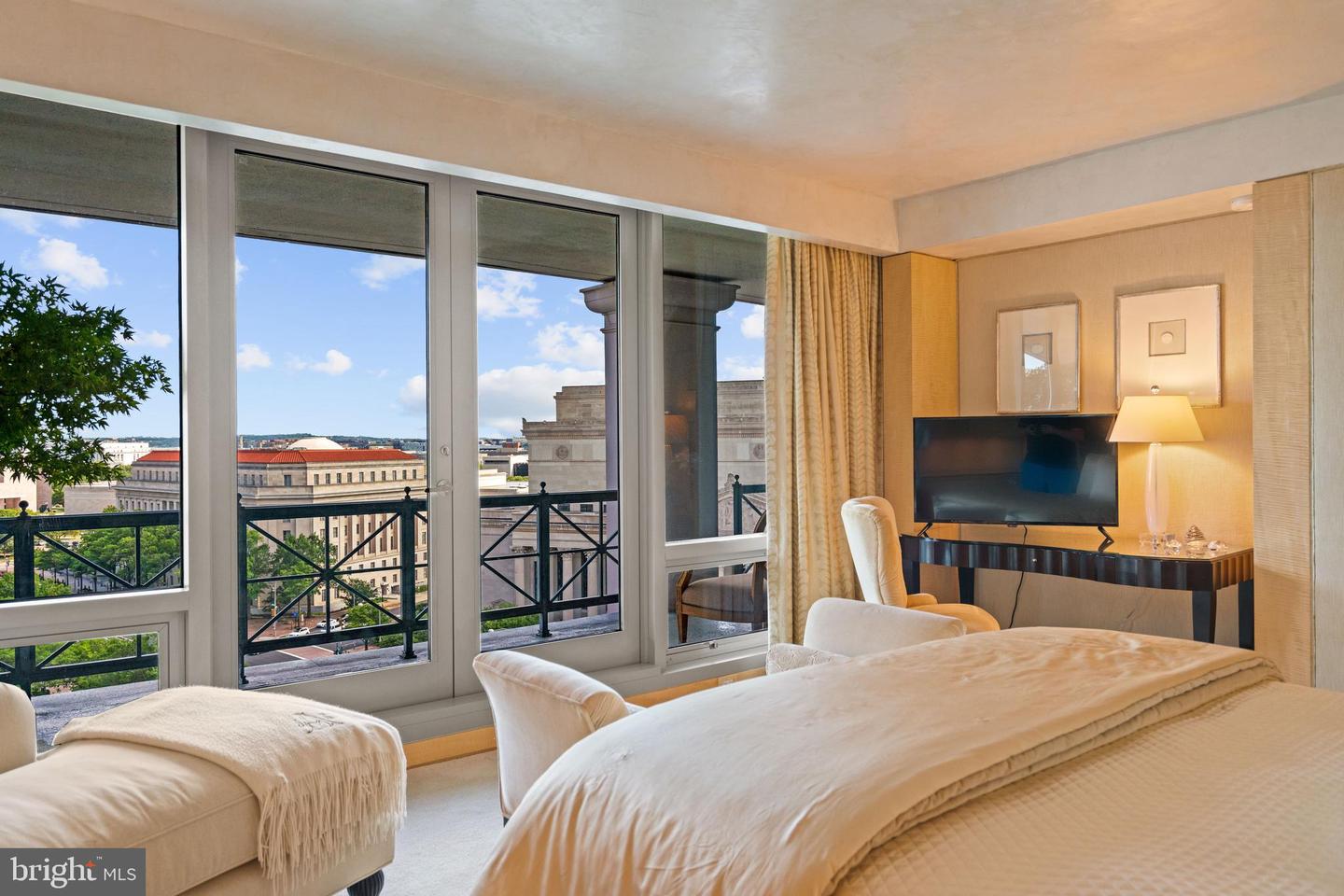 801 PENNSYLVANIA AVE NW #1218, WASHINGTON, District Of Columbia 20003, 2 Bedrooms Bedrooms, ,2 BathroomsBathrooms,Residential,For sale,801 PENNSYLVANIA AVE NW #1218,DCDC2217592 MLS # DCDC2217592