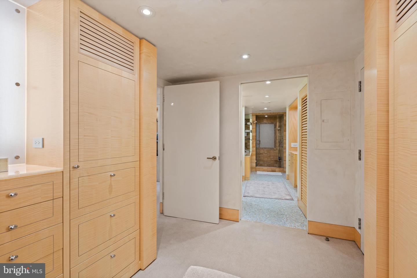801 PENNSYLVANIA AVE NW #1218, WASHINGTON, District Of Columbia 20003, 2 Bedrooms Bedrooms, ,2 BathroomsBathrooms,Residential,For sale,801 PENNSYLVANIA AVE NW #1218,DCDC2217592 MLS # DCDC2217592