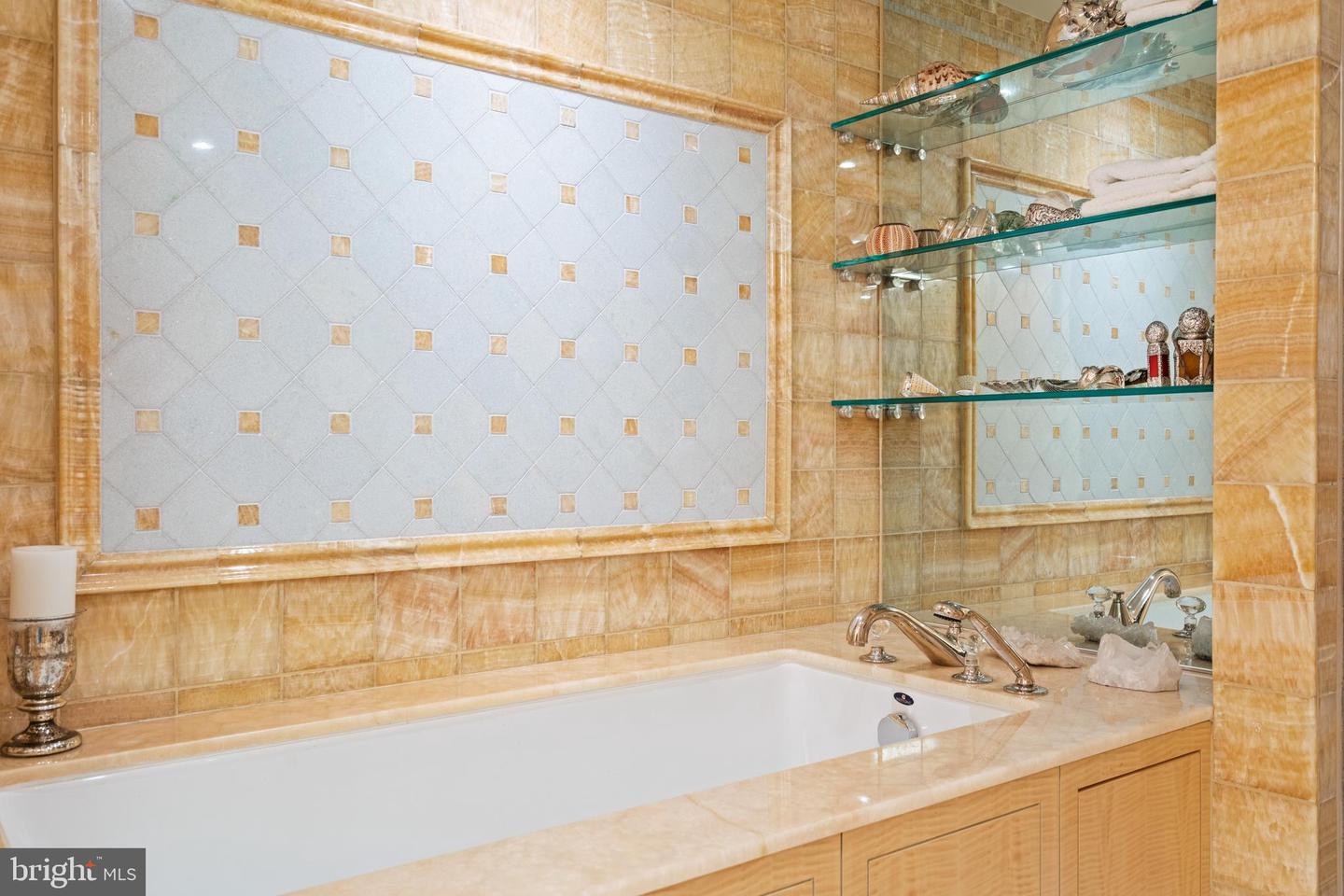 801 PENNSYLVANIA AVE NW #1218, WASHINGTON, District Of Columbia 20003, 2 Bedrooms Bedrooms, ,2 BathroomsBathrooms,Residential,For sale,801 PENNSYLVANIA AVE NW #1218,DCDC2217592 MLS # DCDC2217592