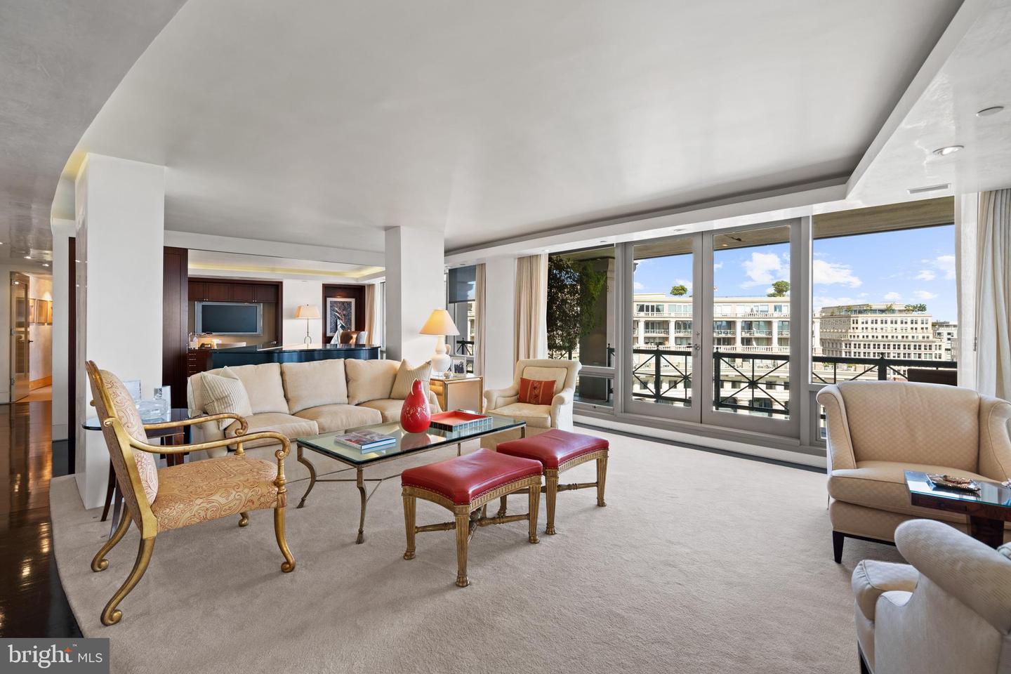 801 PENNSYLVANIA AVE NW #1218, WASHINGTON, District Of Columbia 20003, 2 Bedrooms Bedrooms, ,2 BathroomsBathrooms,Residential,For sale,801 PENNSYLVANIA AVE NW #1218,DCDC2217592 MLS # DCDC2217592