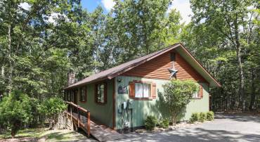 8249 SUPINLICK RIDGE RD, MOUNT JACKSON, Virginia 22842, 3 Bedrooms Bedrooms, ,1 BathroomBathrooms,Residential,For sale,8249 SUPINLICK RIDGE RD,VASH2012390 MLS # VASH2012390