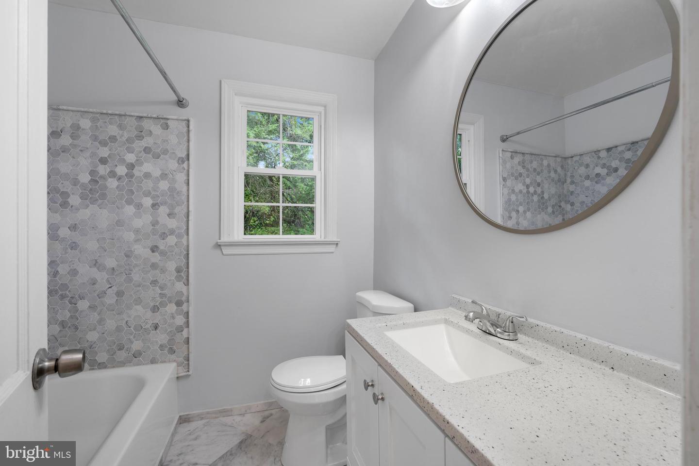 6474 OAKWOOD DR, FALLS CHURCH, Virginia 22041, 5 Bedrooms Bedrooms, ,3 BathroomsBathrooms,Residential,For sale,6474 OAKWOOD DR,VAFX2264362 MLS # VAFX2264362