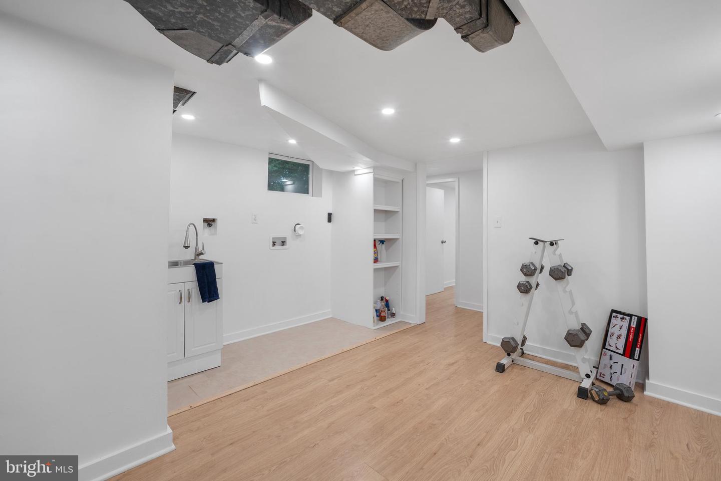 6474 OAKWOOD DR, FALLS CHURCH, Virginia 22041, 5 Bedrooms Bedrooms, ,3 BathroomsBathrooms,Residential,For sale,6474 OAKWOOD DR,VAFX2264362 MLS # VAFX2264362