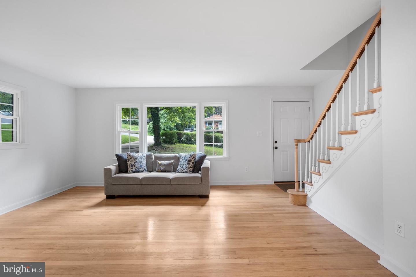 6474 OAKWOOD DR, FALLS CHURCH, Virginia 22041, 5 Bedrooms Bedrooms, ,3 BathroomsBathrooms,Residential,For sale,6474 OAKWOOD DR,VAFX2264362 MLS # VAFX2264362