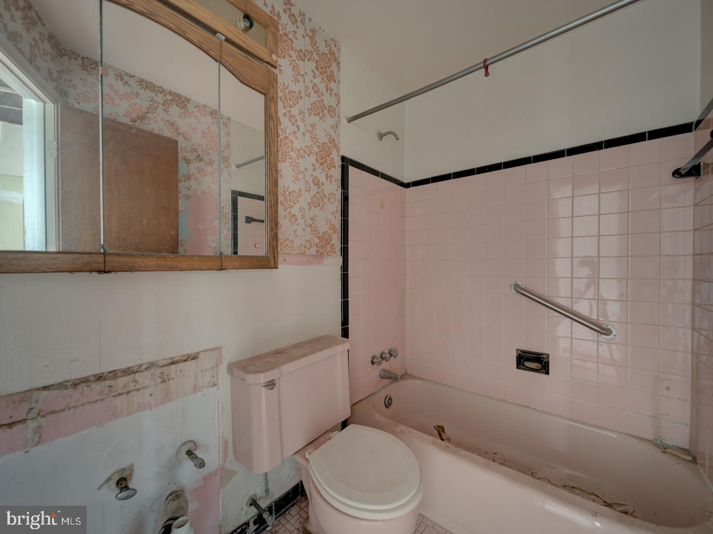 4553 ALABAMA AVE SE, WASHINGTON, District Of Columbia 20019, 3 Bedrooms Bedrooms, ,1 BathroomBathrooms,Residential,For sale,4553 ALABAMA AVE SE,DCDC2217618 MLS # DCDC2217618