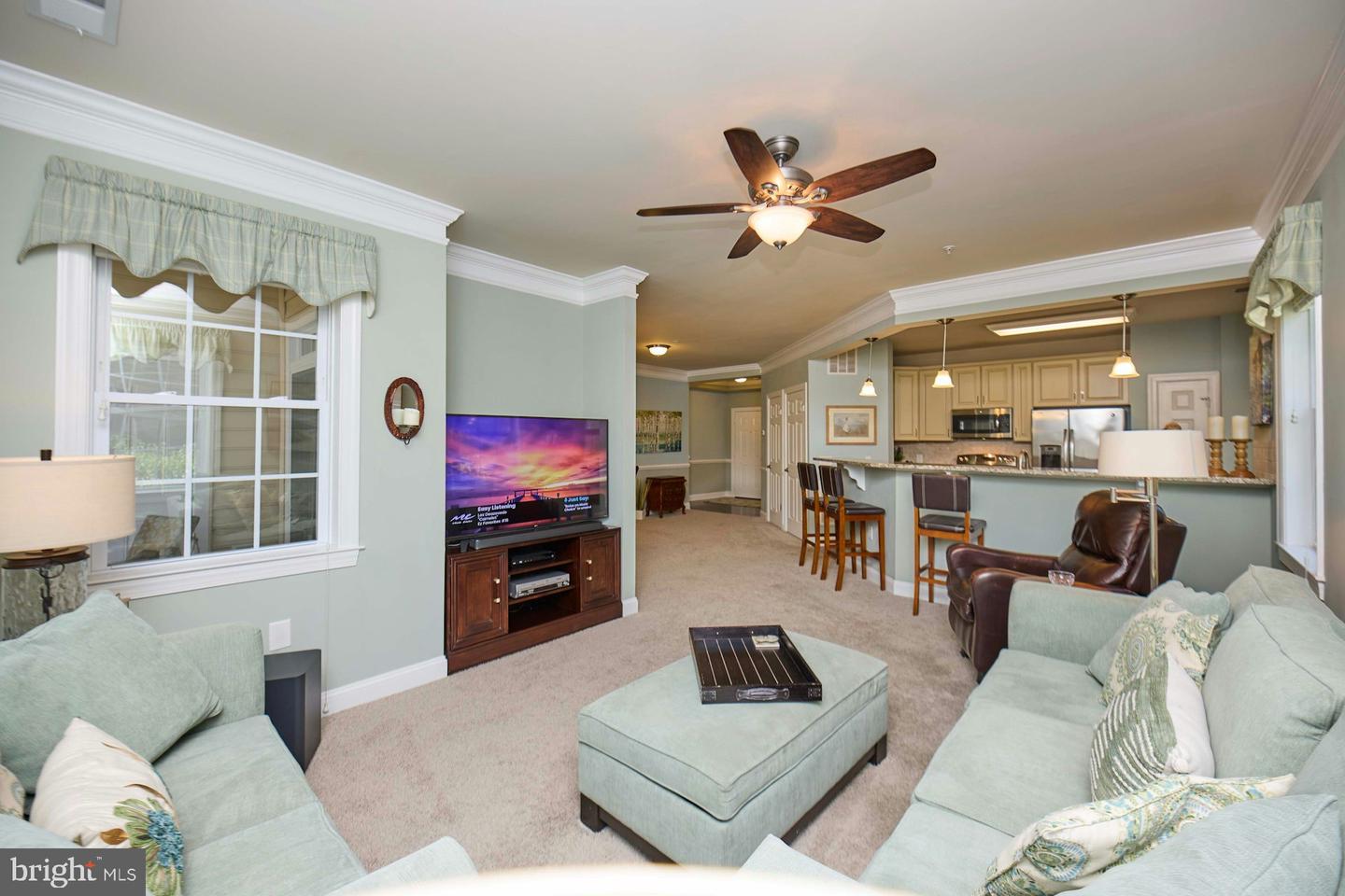 15211 ROYAL CREST DR #101, HAYMARKET, Virginia 20169, 2 Bedrooms Bedrooms, ,2 BathroomsBathrooms,Residential,For sale,15211 ROYAL CREST DR #101,VAPW2103004 MLS # VAPW2103004
