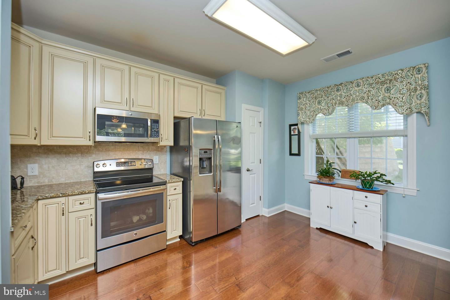 15211 ROYAL CREST DR #101, HAYMARKET, Virginia 20169, 2 Bedrooms Bedrooms, ,2 BathroomsBathrooms,Residential,For sale,15211 ROYAL CREST DR #101,VAPW2103004 MLS # VAPW2103004