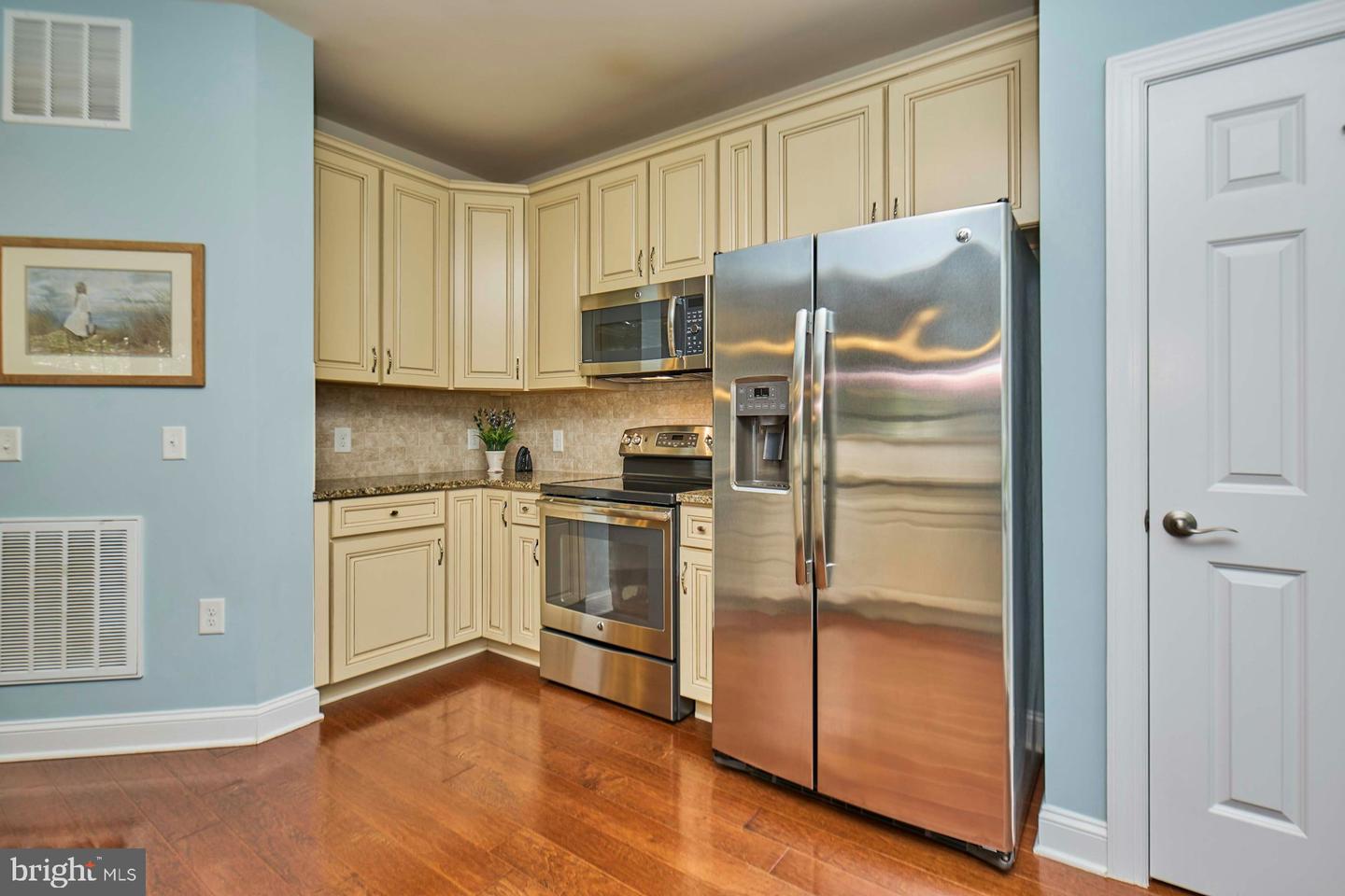 15211 ROYAL CREST DR #101, HAYMARKET, Virginia 20169, 2 Bedrooms Bedrooms, ,2 BathroomsBathrooms,Residential,For sale,15211 ROYAL CREST DR #101,VAPW2103004 MLS # VAPW2103004