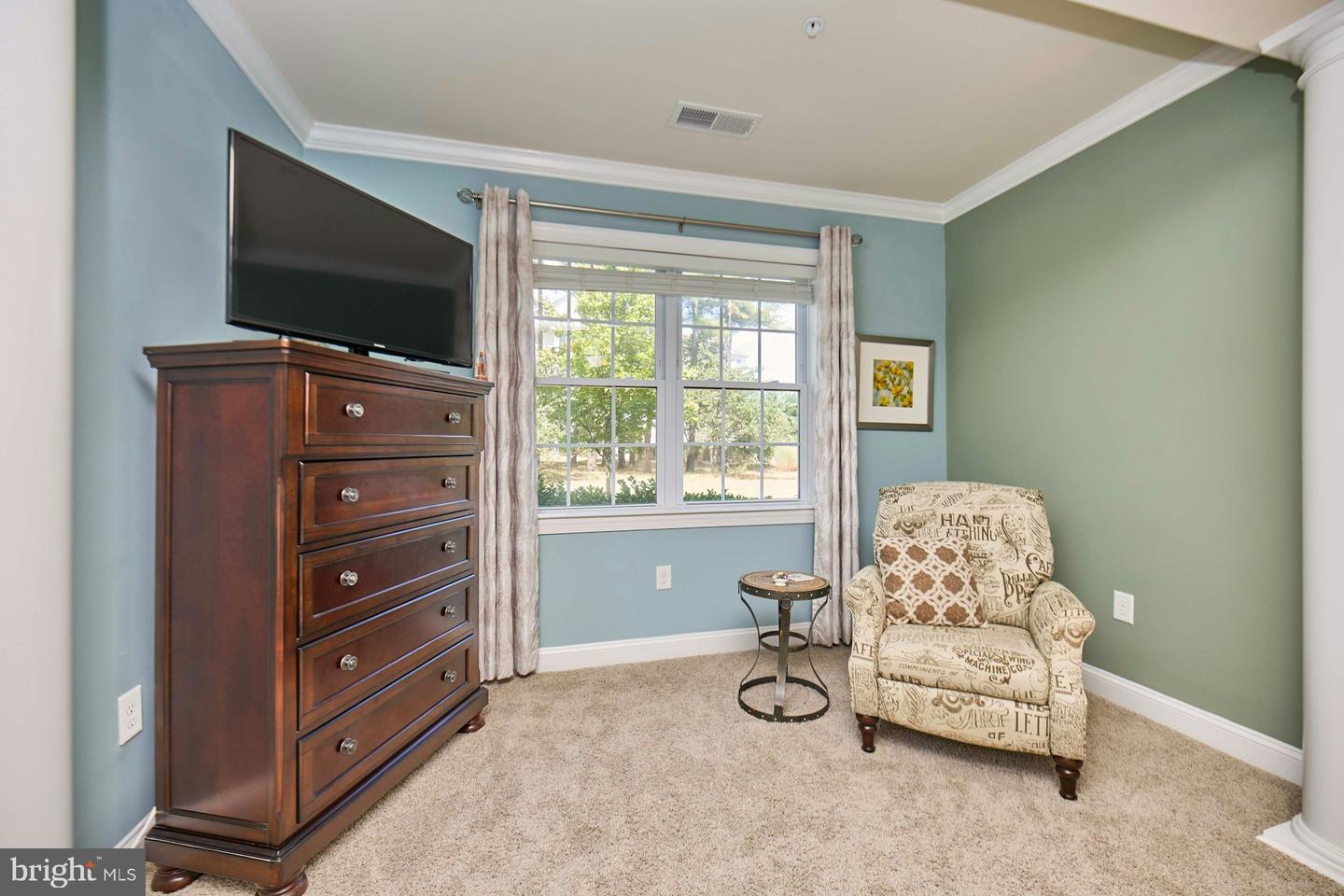 15211 ROYAL CREST DR #101, HAYMARKET, Virginia 20169, 2 Bedrooms Bedrooms, ,2 BathroomsBathrooms,Residential,For sale,15211 ROYAL CREST DR #101,VAPW2103004 MLS # VAPW2103004