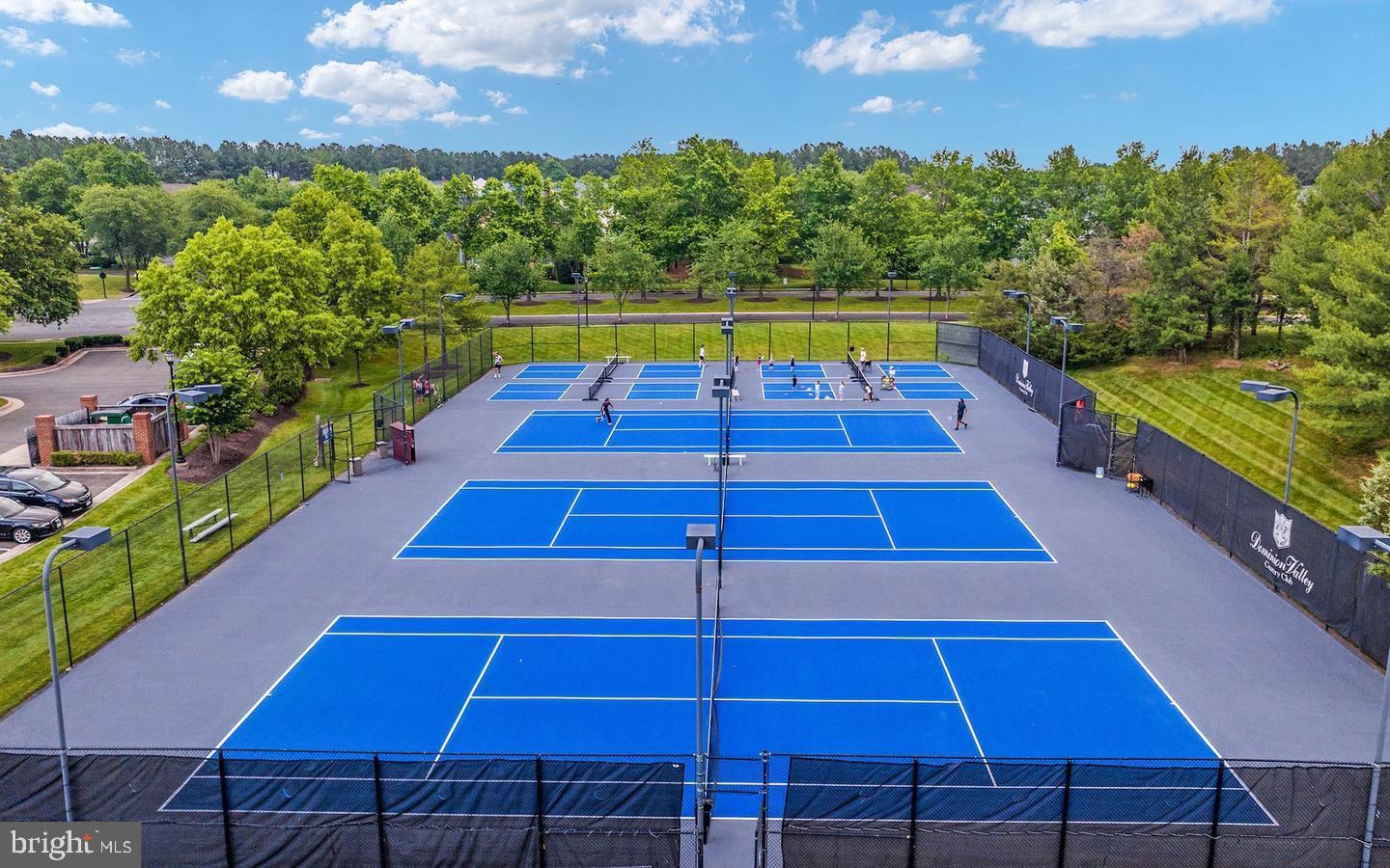 15211 ROYAL CREST DR #101, HAYMARKET, Virginia 20169, 2 Bedrooms Bedrooms, ,2 BathroomsBathrooms,Residential,For sale,15211 ROYAL CREST DR #101,VAPW2103004 MLS # VAPW2103004