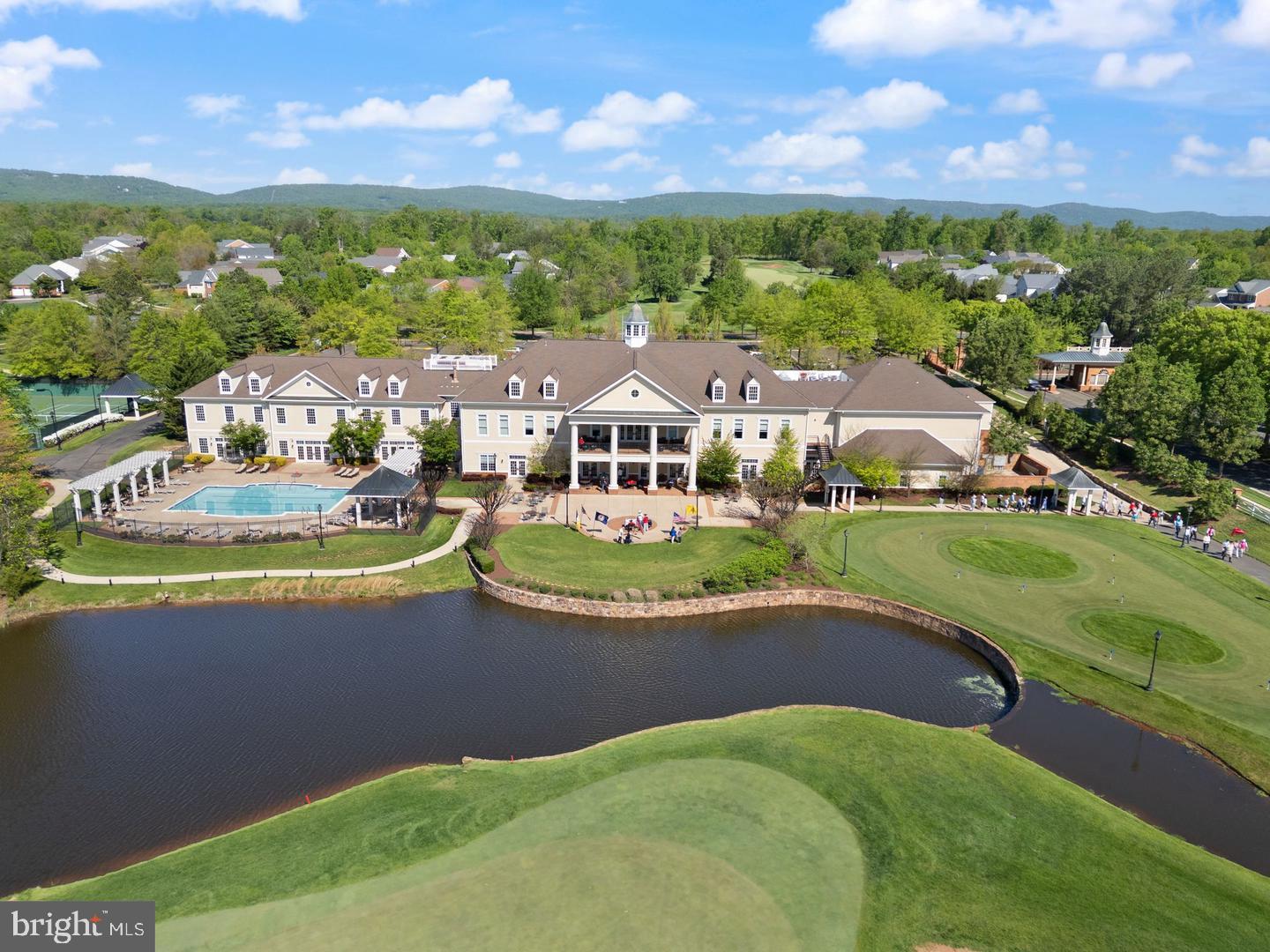 15211 ROYAL CREST DR #101, HAYMARKET, Virginia 20169, 2 Bedrooms Bedrooms, ,2 BathroomsBathrooms,Residential,For sale,15211 ROYAL CREST DR #101,VAPW2103004 MLS # VAPW2103004