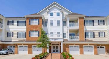 15211 ROYAL CREST DR #101, HAYMARKET, Virginia 20169, 2 Bedrooms Bedrooms, ,2 BathroomsBathrooms,Residential,For sale,15211 ROYAL CREST DR #101,VAPW2103004 MLS # VAPW2103004